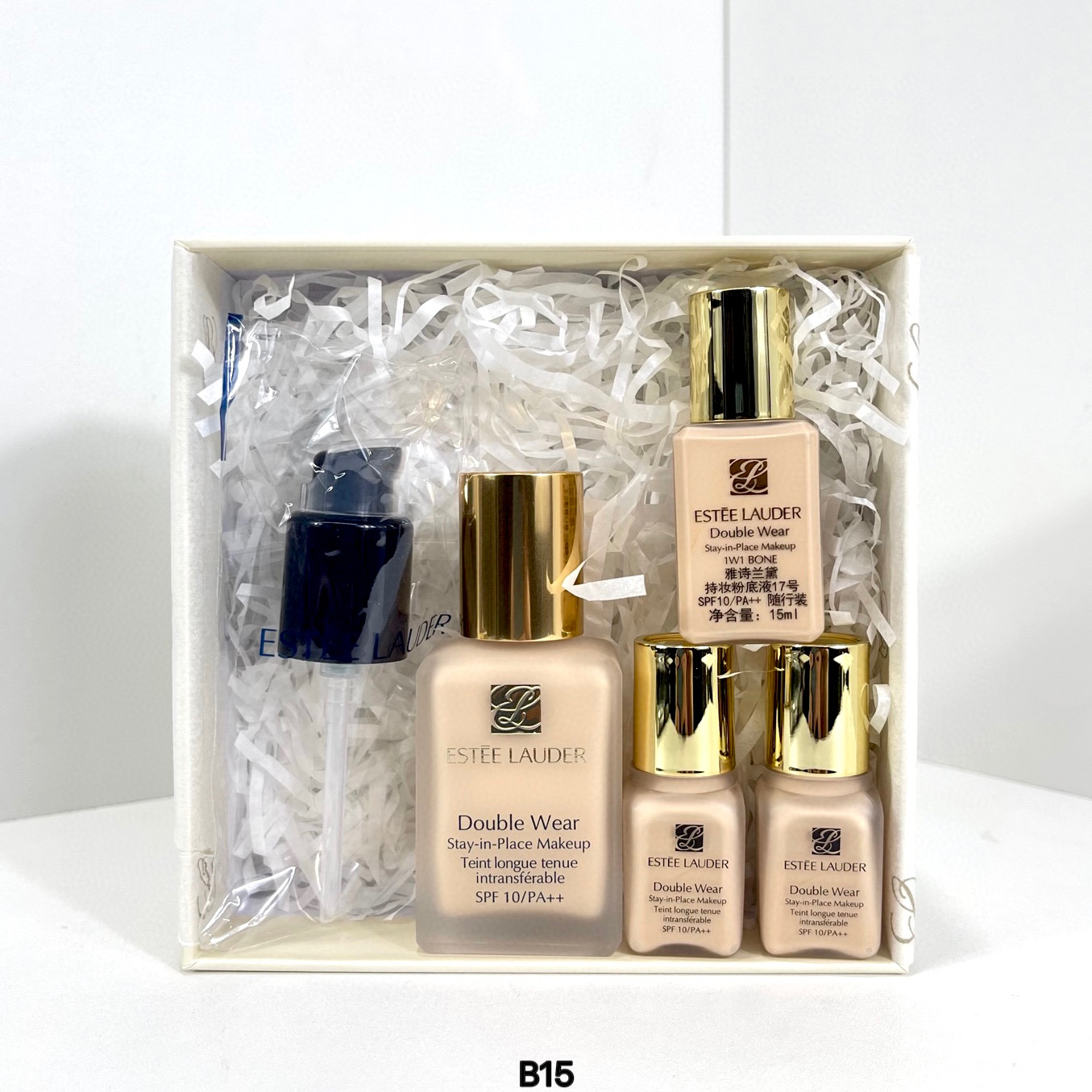 专/105💰
雅诗兰黛DW粉底液3+1套装！内含：30ml+15ml+7ml*2。色号：1w1。