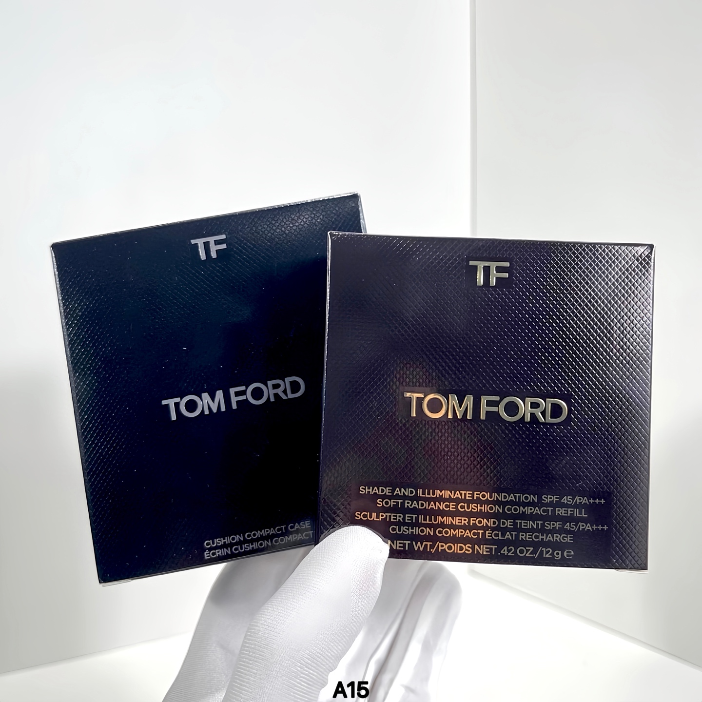 ¡46! (Nota del pedido: base de maquillaje en cojín negra de Tom Ford + número de color) Base de maquillaje en cojín neg…
