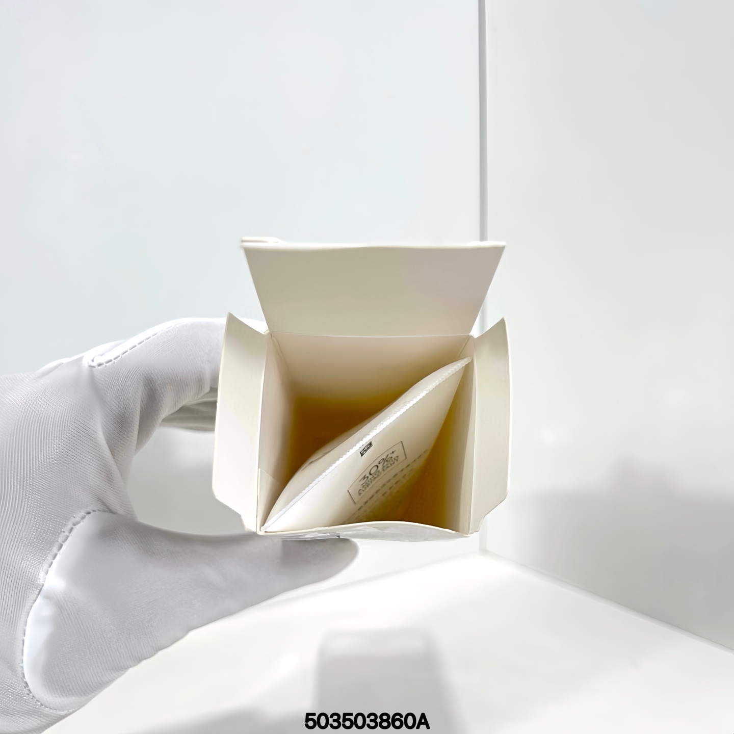 50💰
OLAY氨基酸洗面奶125ml！这款洁面里面添加了30%纯纯净氨基酸表活成分挤出来的质地比较水润用下来会发现肤色有提亮想美白的姐妹可以试一试一定要长期坚持才有效果哦