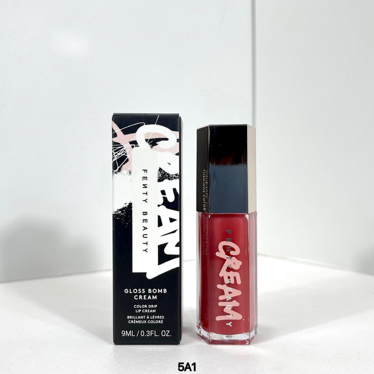 💥70包 💪( 蕾哈娜唇釉9ml浓彩款 ) 5A1编码！2️⃣色：02#-04#。浓彩款黑盒：02#fenty glow，04# cookie jar。