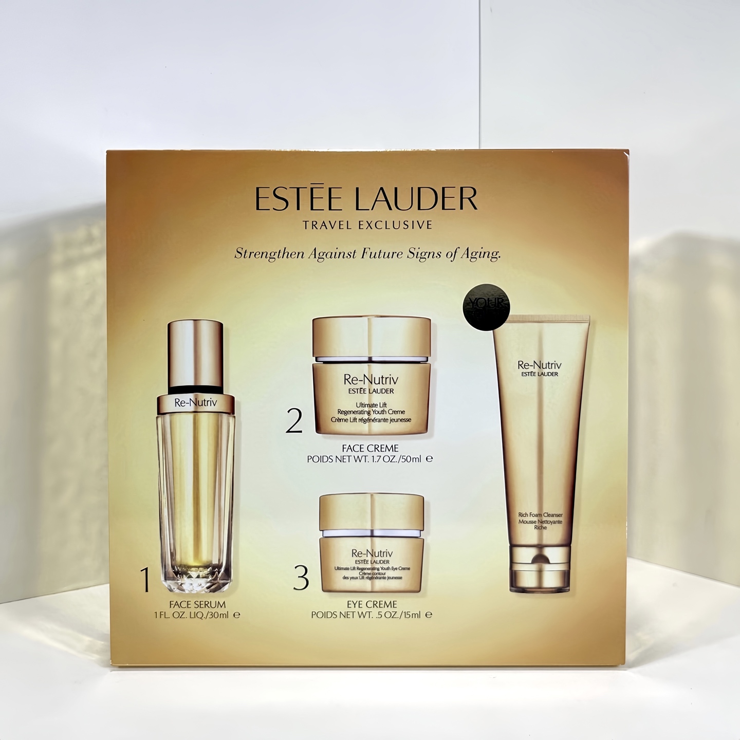 通/530💰
雅诗兰黛白金四件套明通版！内含：黑松露精华30ml+白金眼霜15ml，白金面霜50ml+白金洗面奶125ml。