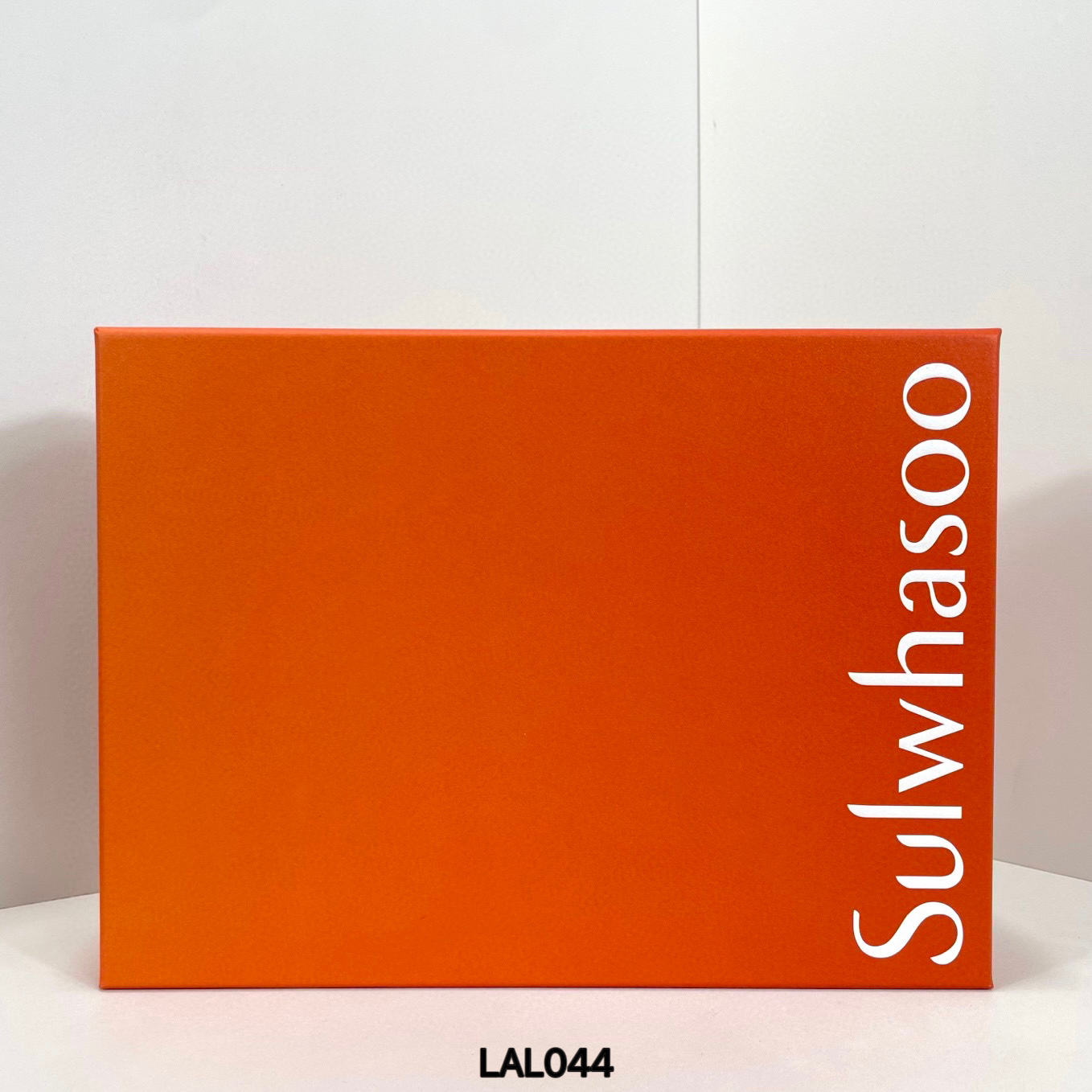¡120! Nuevo set de seis piezas Sulwhasoo Luminous (código LAL044) Nueva serie Sulwhasoo First Care Activating. Luz bril…