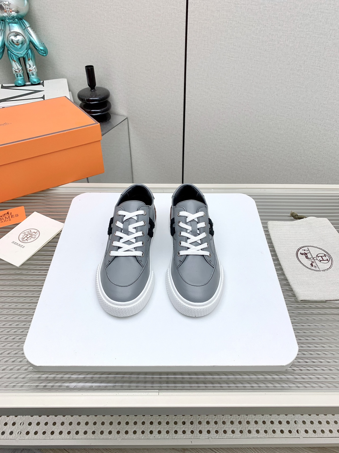 NO:263745,Women's size 10 (high-end version) Hermes Hermes deep series couples' white shoes casual skateboard shoes Fashion graphic design Create a retro style Upper cowhide material inner sheepskin outsole tpu outsole size 35-45, casual shoes/sports shoes, hermes, hermes, sneakers, cowhide, sheepskin19860909女码男10（高版本）  Hermes 爱马仕deep系列情侣款小白鞋休闲滑板鞋 时尚的图形设计 打造复古风格 鞋面牛皮材质 内里羊皮里 大底tpu大底 码数35-45,休闲鞋/运动鞋,hermes,hermes,sneakers,cowhide,sheepskin,Women's Shoes