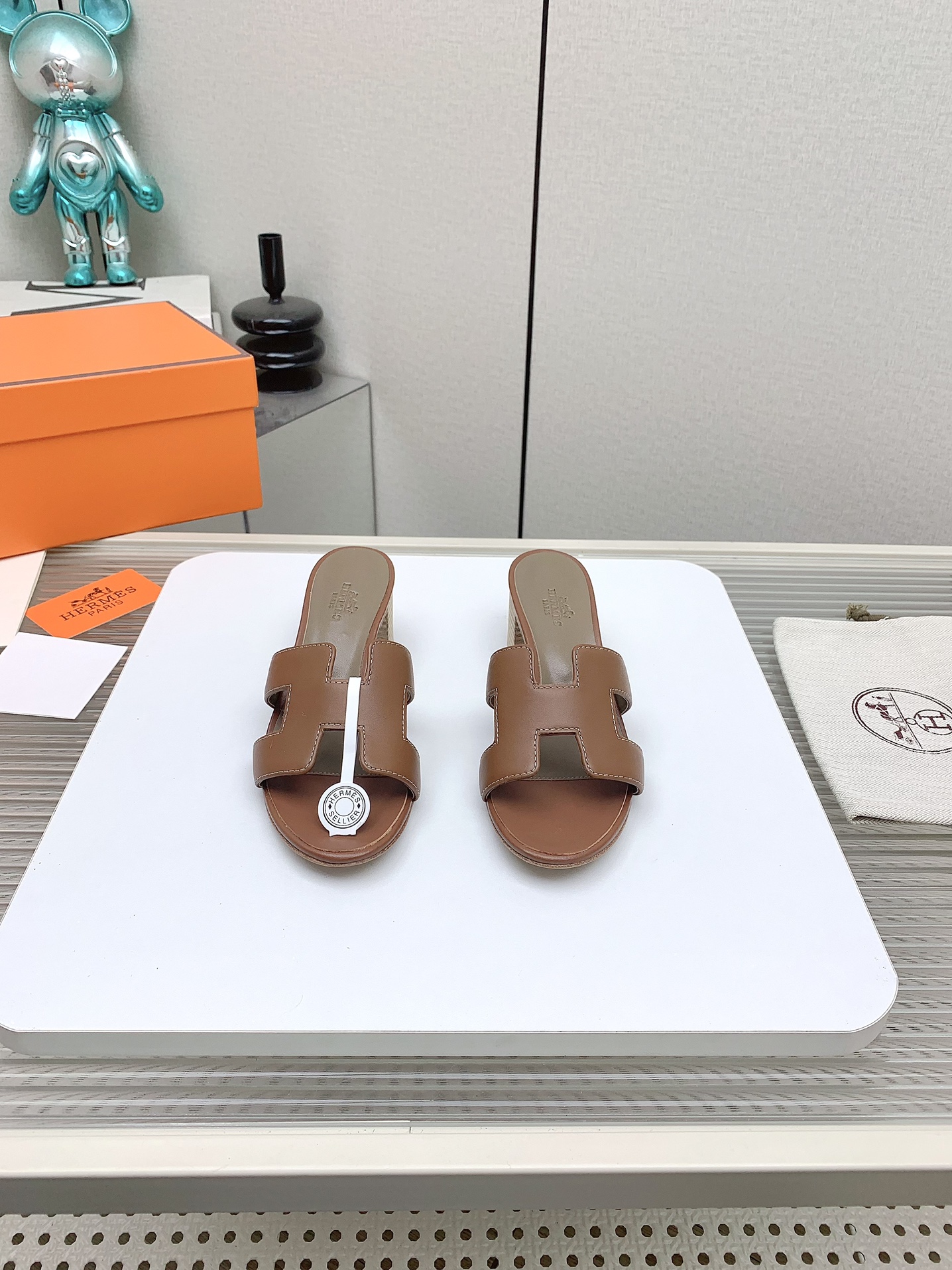 NO:164309,Leather surface. Hot diamond (high version) Hermes】Oran classic diamond surface slippers, pursuing enamel, 100% pure handmade Rhine diamond surface slippers, classic 