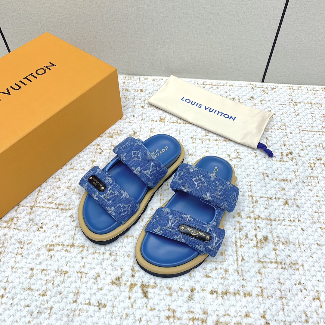 NO:241406,(High version) LV Louis Vuitton Spring and summer latest couple slippers are available in new BS purchasing level!  Full of high-end feeling!  A popular model from domestic and foreign bloggers, retro and fashionable, beautiful!  Official website main model★ ━━━━━━ t ━━━━━━━━━━━━━━━━━━━━━━━━━━━━━━━━━━━━━━━━━━━━━━━━━━━━━━━━━━━━━━━━─────45-41 (40.41 customization) Men’s 39-44, slippers, louis vuitton, louis vuitton, slippers, cowhide, sheepskin19860909（高版本） LV 路易威登 春夏最新情侣款拖鞋硬货上新 BS代购级别！高级感十足！国内外博主刷爆的一款,复古又时髦上脚美炸了！官网主推款★ ━━━━━ t ━━━━━ 鞋面原版小牛皮5D印花工艺  内里: 进口混种羊皮 大底原版开模发泡大底 Size: 35-41（40.41定制）男39-44,拖鞋,louis vuitton,louis vuitton,slippers,cowhide,sheepskin,Women's Shoes