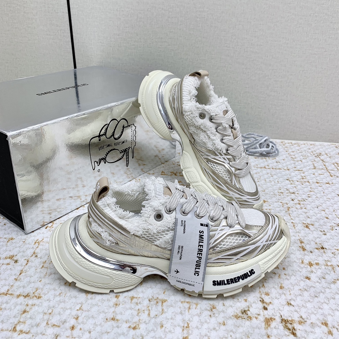 Smile Republic: Men’s Leisure Shoes Collection with Unique Designs and Sizes