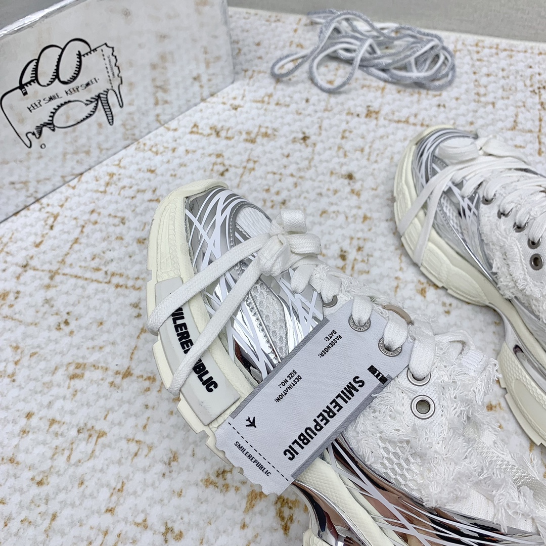 “Men’s Leisure Shoes at Smile Republic: Spring Collection Highlights” - 图片 9
