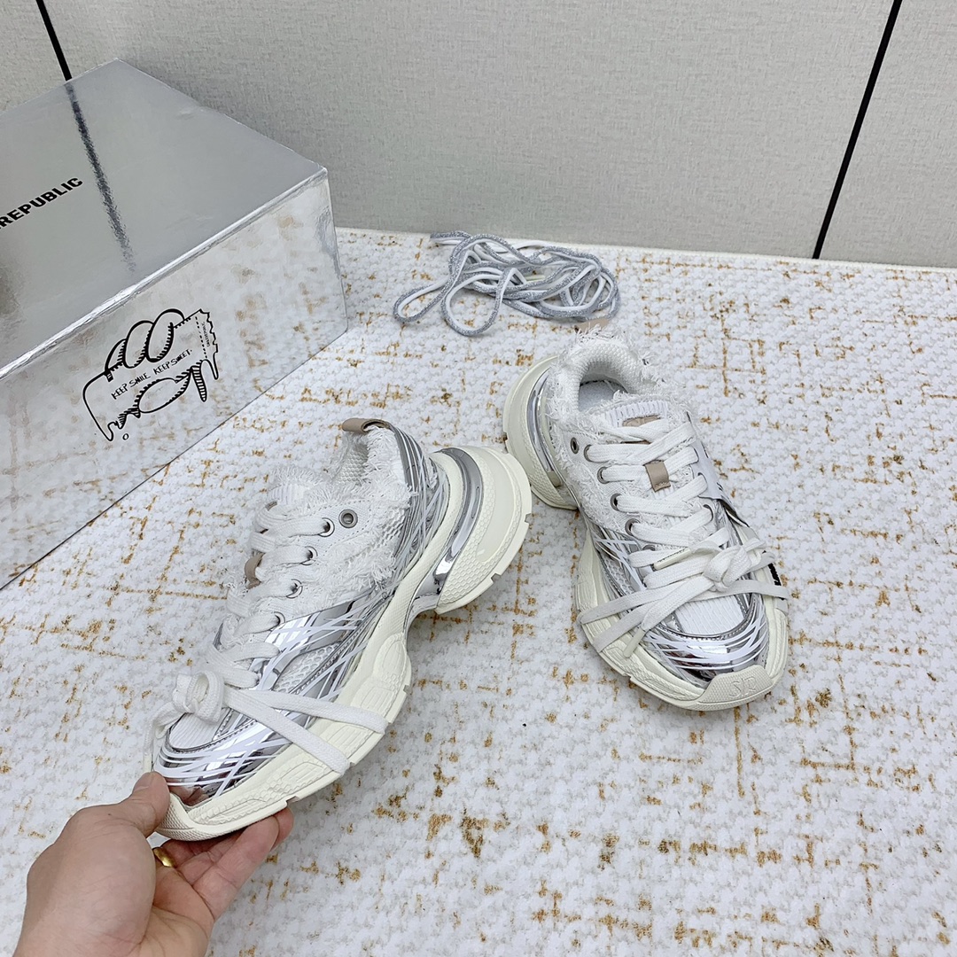 “Men’s Leisure Shoes at Smile Republic: Spring Collection Highlights” - 图片 4