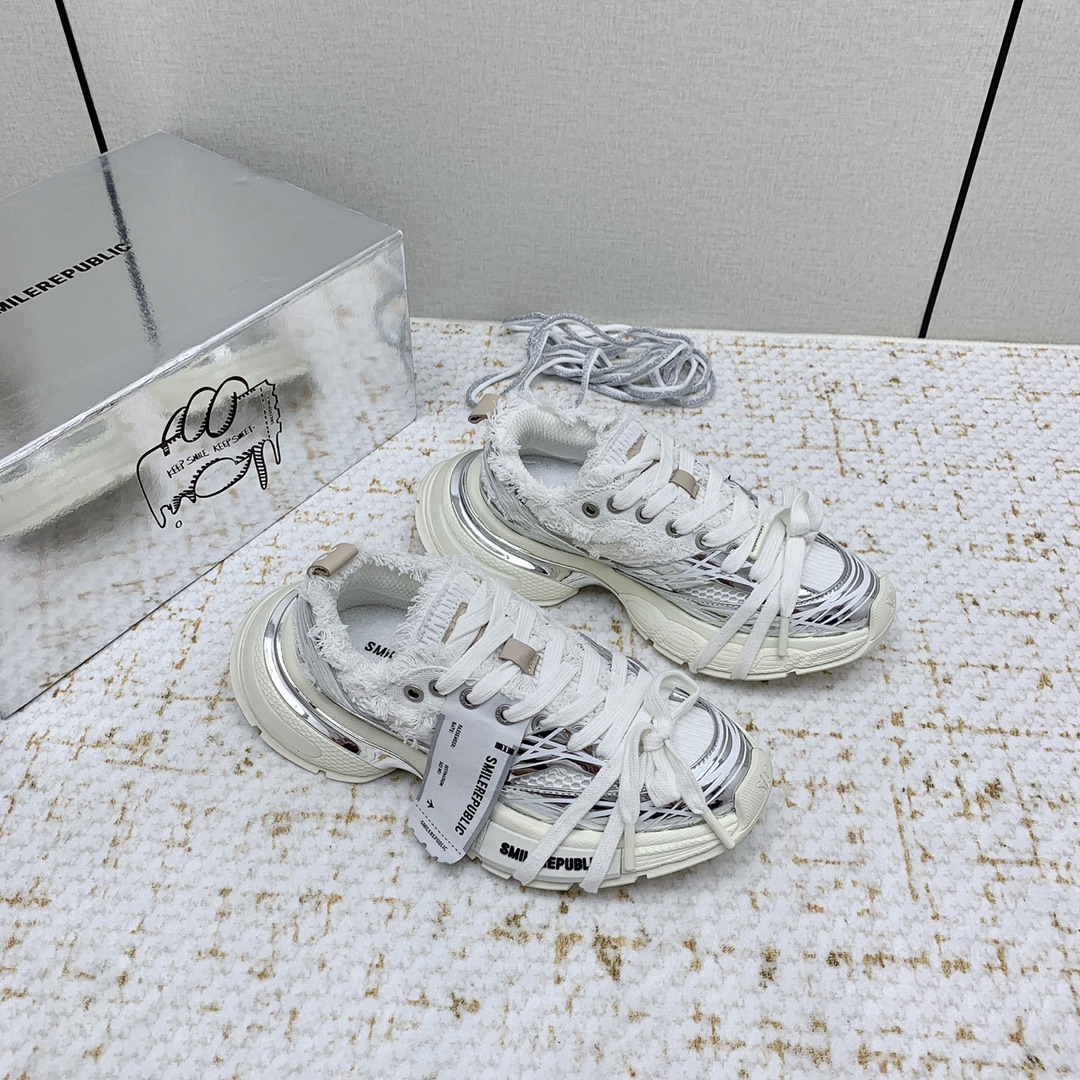 “Men’s Leisure Shoes at Smile Republic: Spring Collection Highlights” - 图片 3