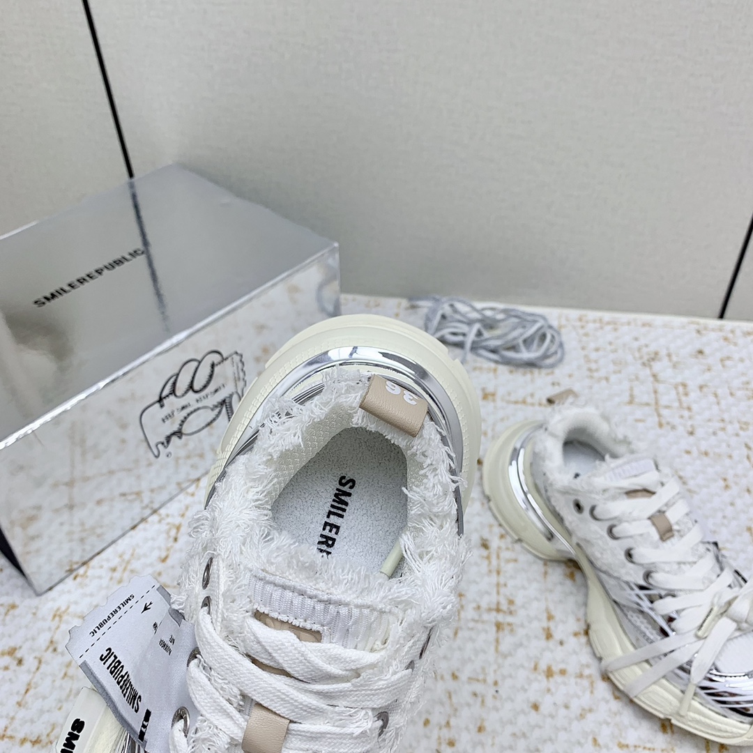 “Men’s Leisure Shoes at Smile Republic: Spring Collection Highlights” - 图片 7