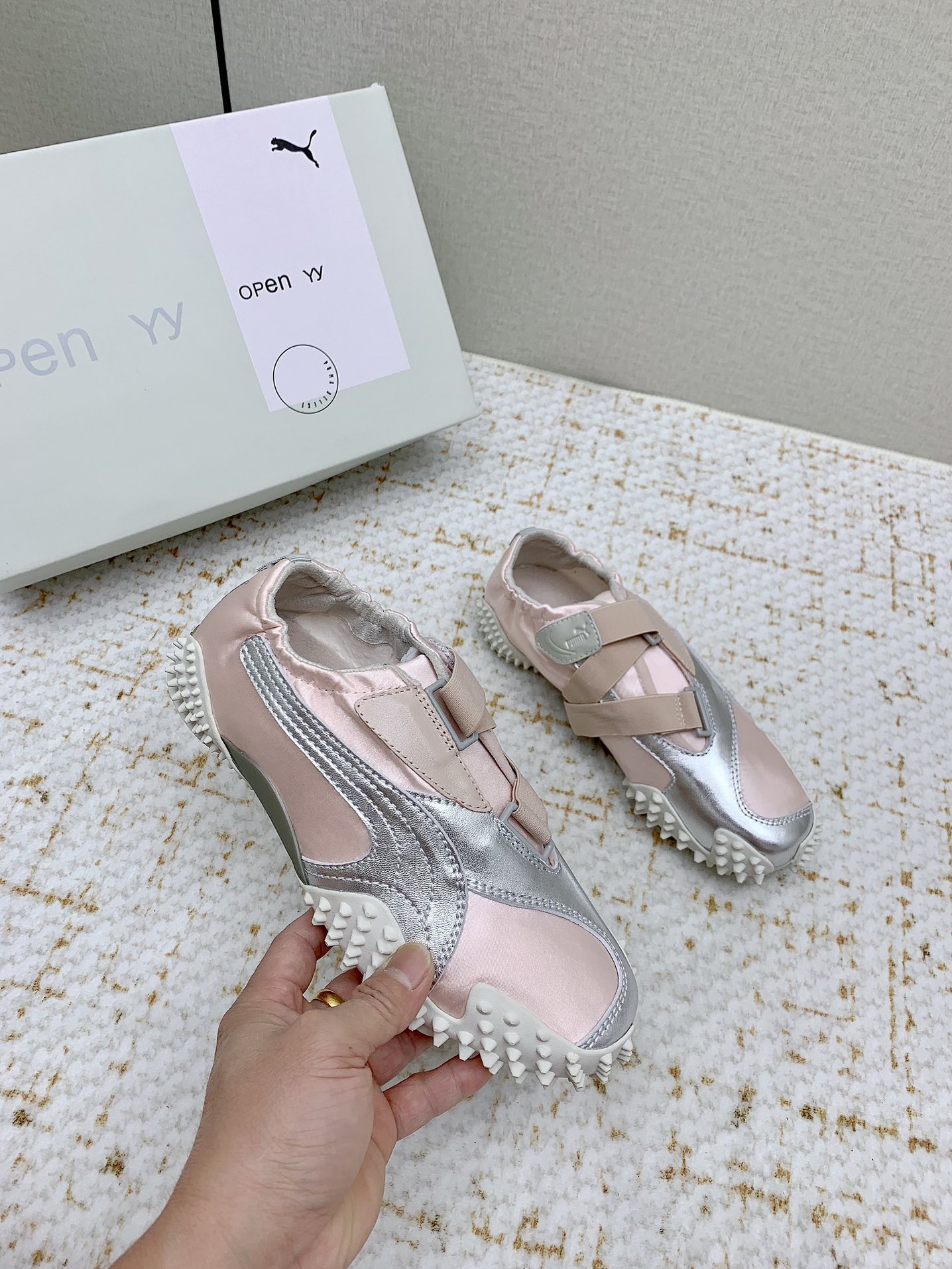 PUMA Mostro Power & Grace: High-tech Spring Shoes for Comfort and Style - 图片 5