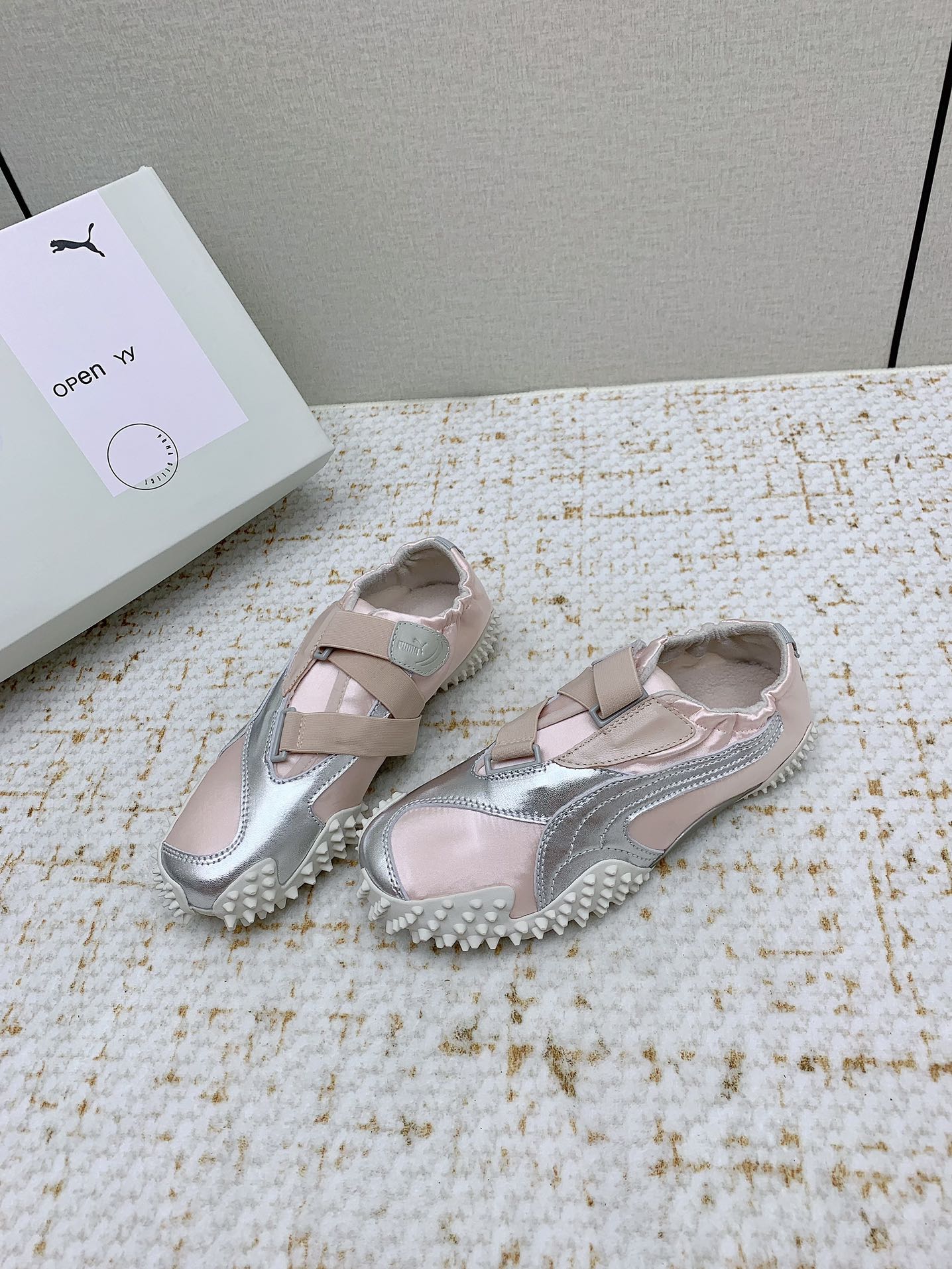 PUMA Mostro Power & Grace: High-tech Spring Shoes for Comfort and Style - 图片 3