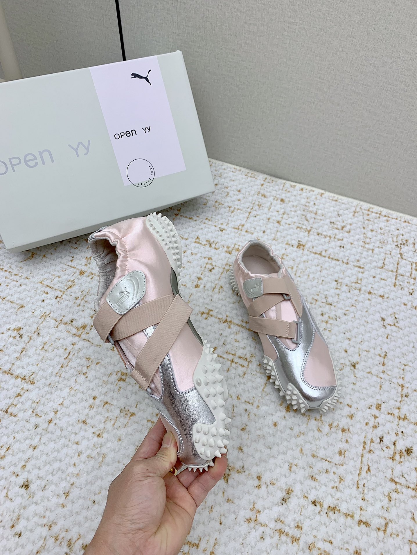 PUMA Mostro Power & Grace: High-tech Spring Shoes for Comfort and Style - 图片 4