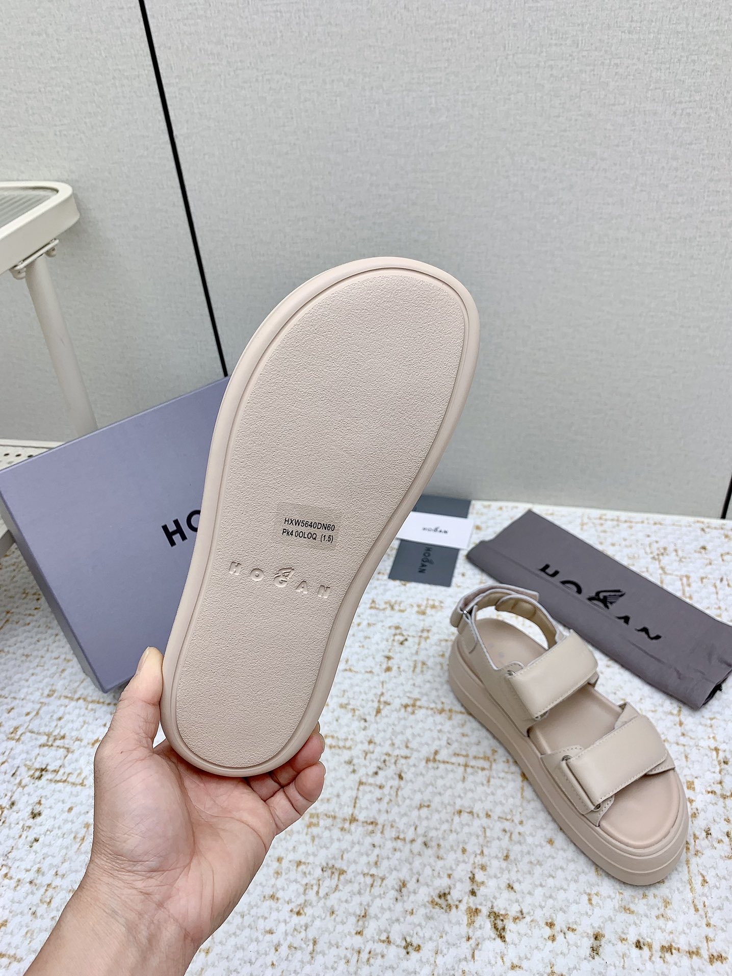 High-End Hogan Recreational Shoes: Custom Soft Skins, Luminous Details, Ultimate Comfort - 图片 8
