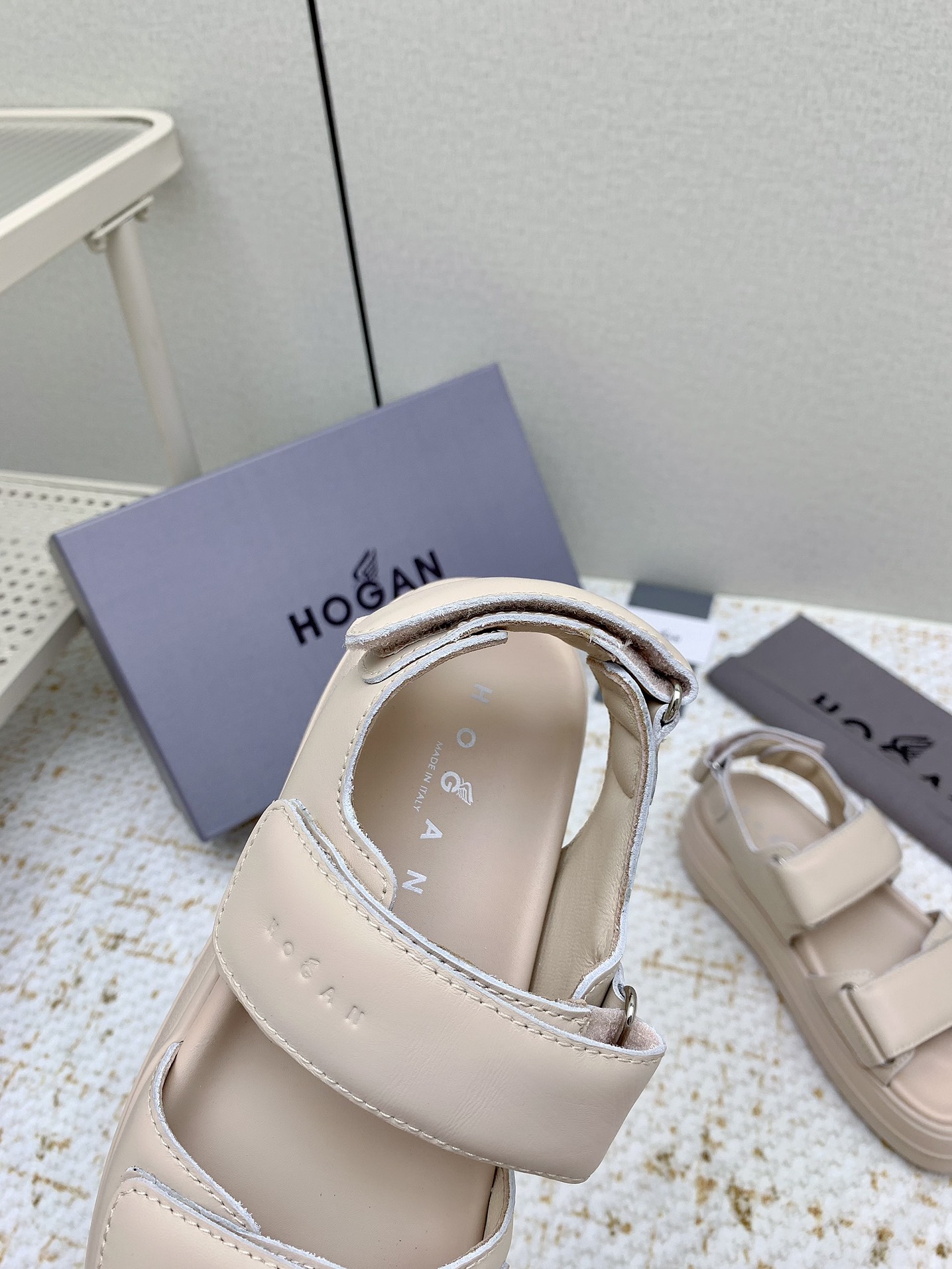 High-End Hogan Recreational Shoes: Custom Soft Skins, Luminous Details, Ultimate Comfort - 图片 7