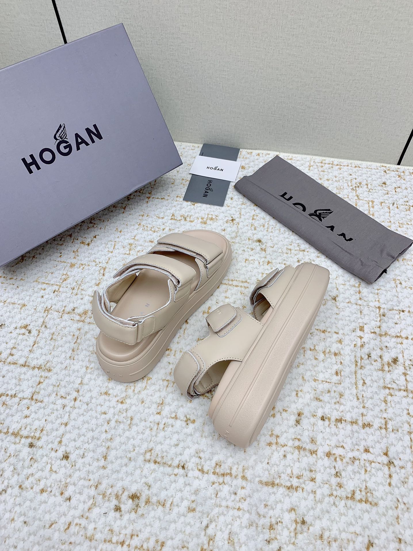 High-End Hogan Recreational Shoes: Custom Soft Skins, Luminous Details, Ultimate Comfort - 图片 9