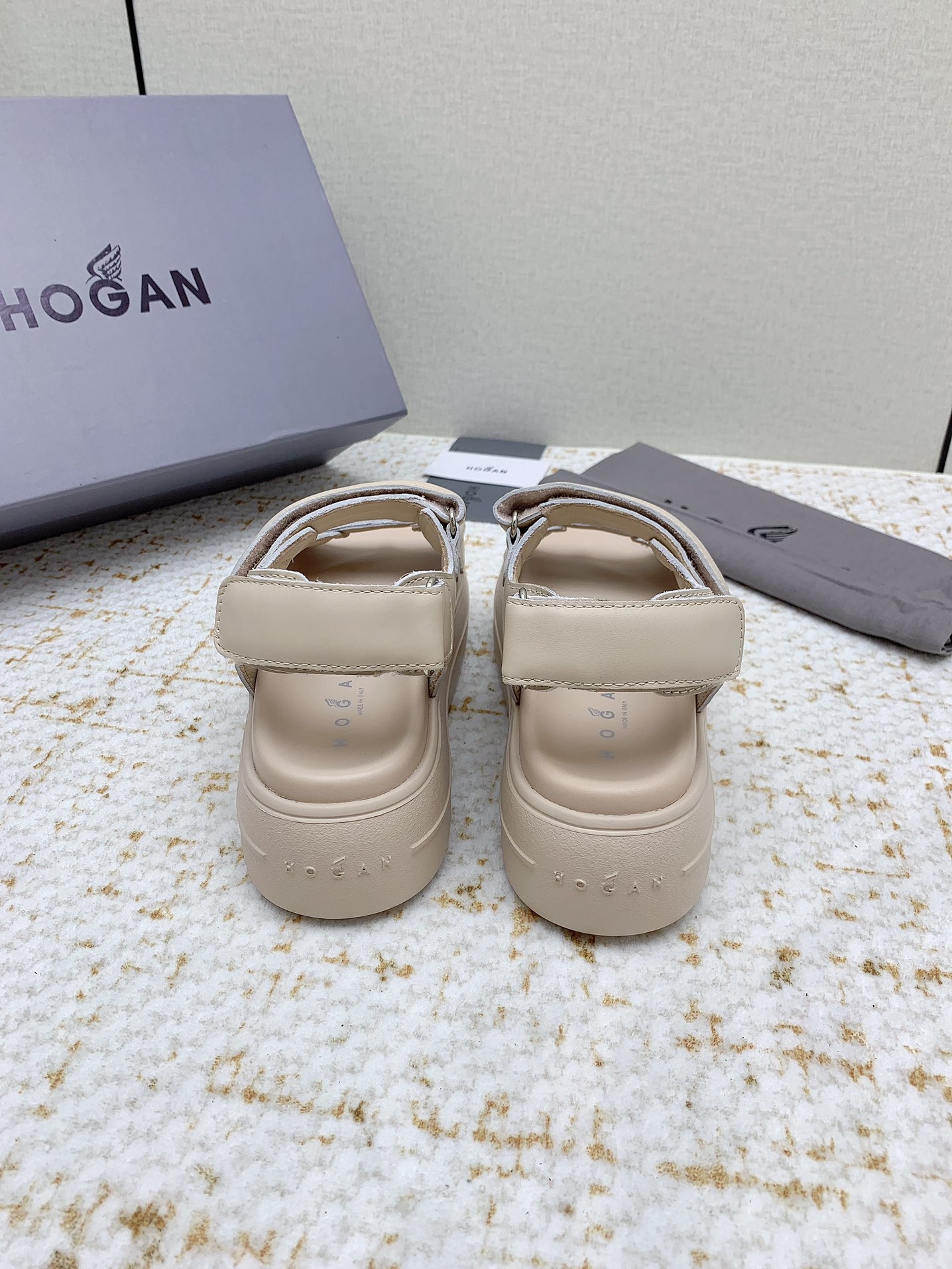 High-End Hogan Recreational Shoes: Custom Soft Skins, Luminous Details, Ultimate Comfort - 图片 6