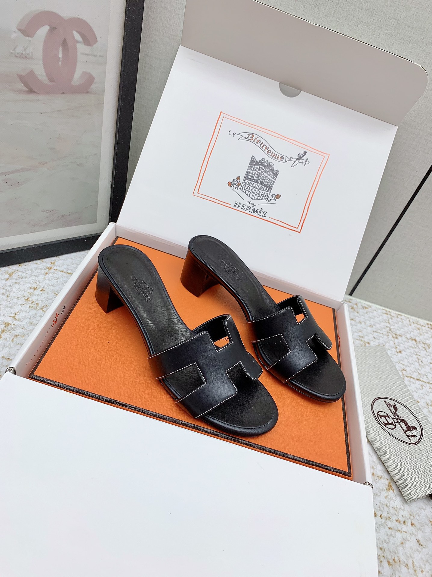 Hermes Oasis H-Cutout Heel Sandals - Luxurious Leather Slides for Women 2 i1750229721 4955 3