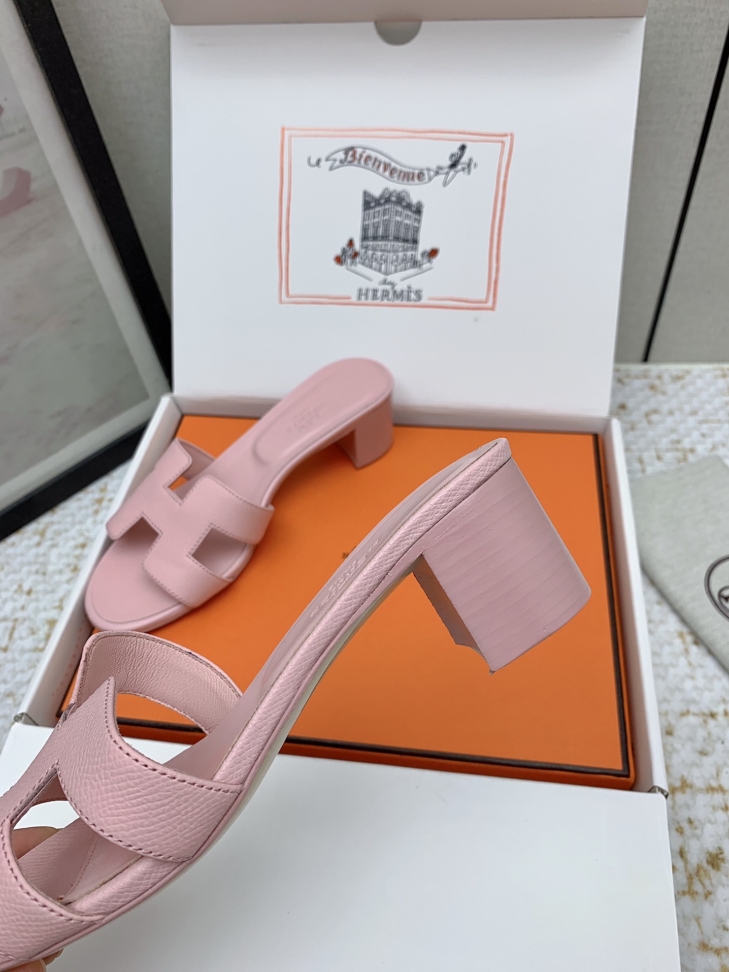 Hermès Oasis Sandal - Iconic Design, Luxurious Leather, Comfortable 5cm Heel 9 i1750229987 5311 7