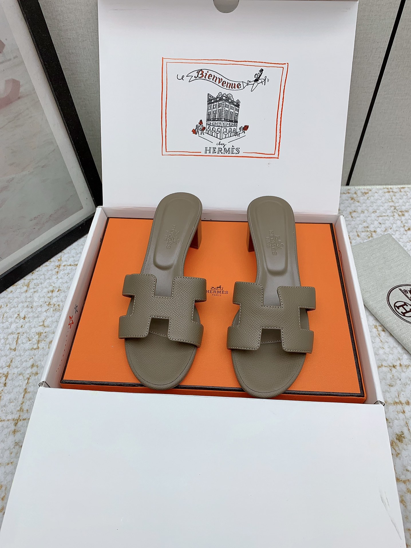 Hermes Oasis Heel Sandals Women's Leather H-Strap Slides, Various Colors Available 3 i1750230043 1967 4