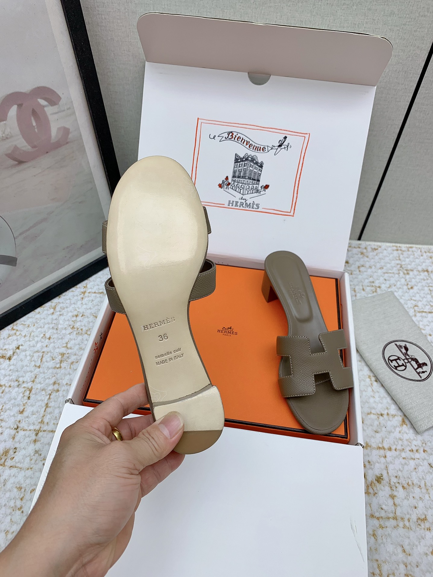 Hermes Oasis Heel Sandals Women's Leather H-Strap Slides, Various Colors Available 8 i1750230043 2030 7