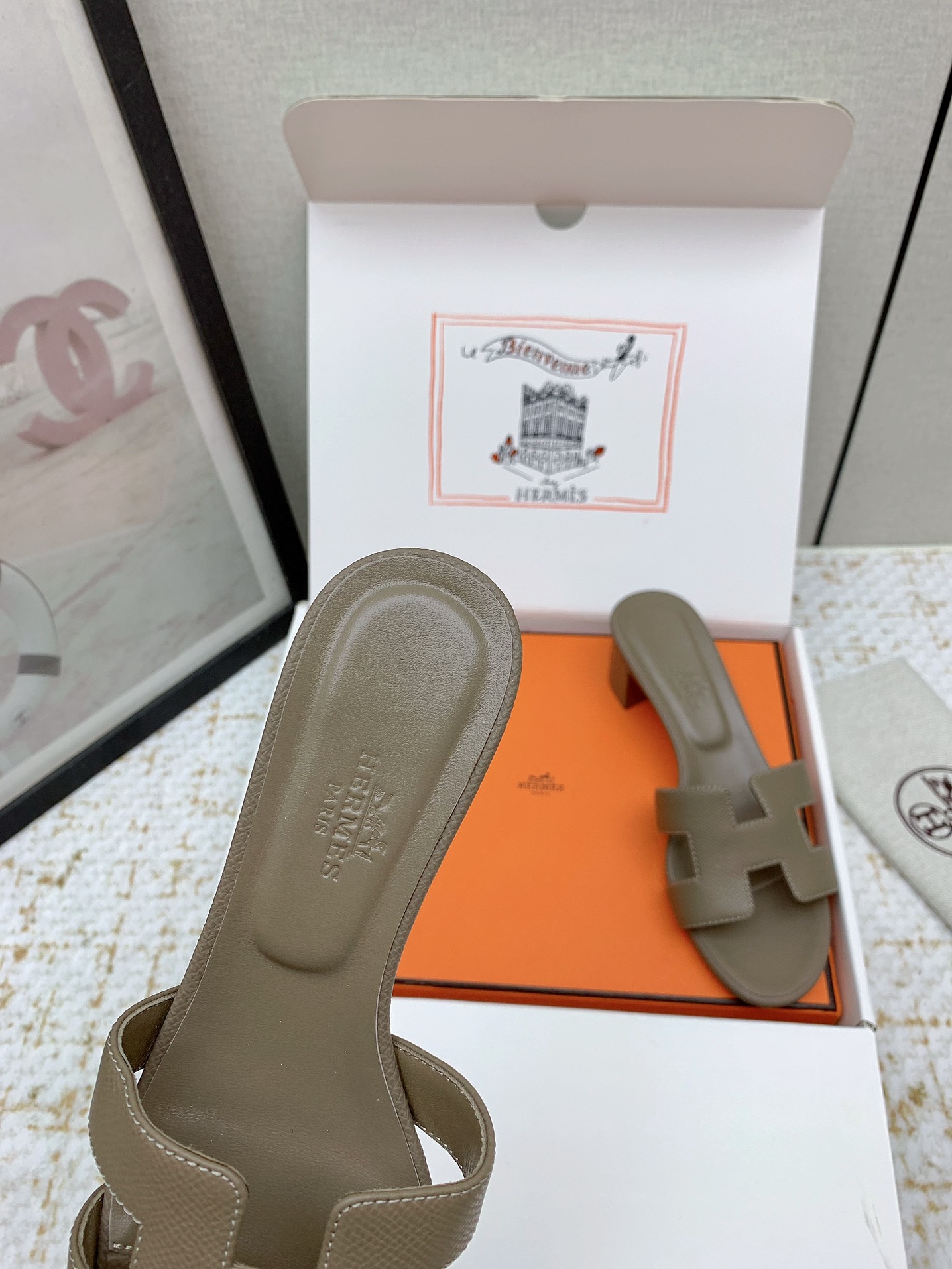 Hermes Oasis Heel Sandals Women's Leather H-Strap Slides, Various Colors Available 7 i1750230043 6985 8