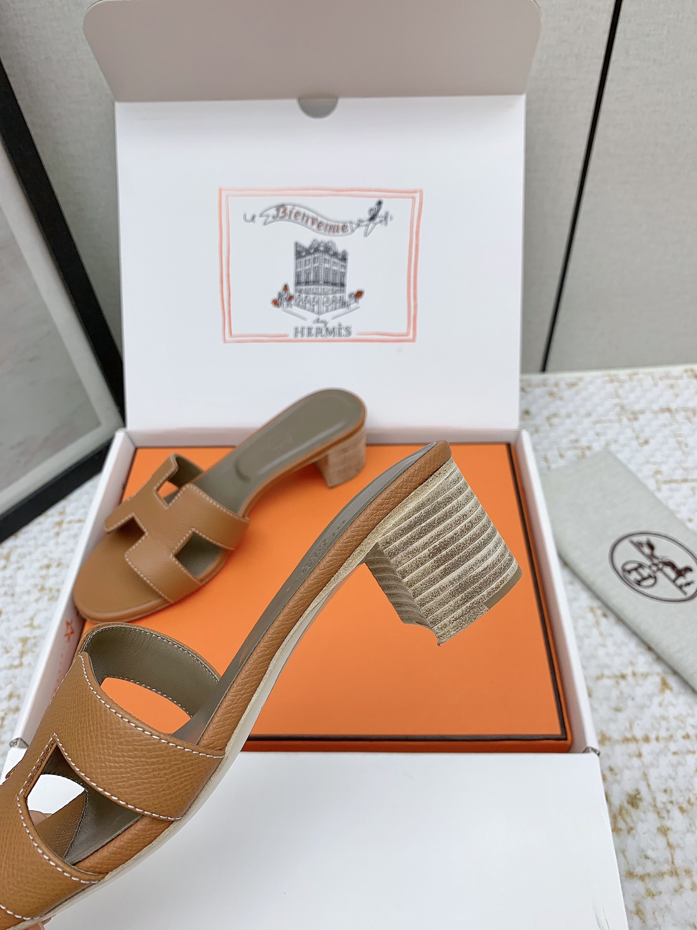 Hermes Oasis Heeled Sandals - Classic 'H' Design, Premium Leather Slides 9 i1750231047 3484 1