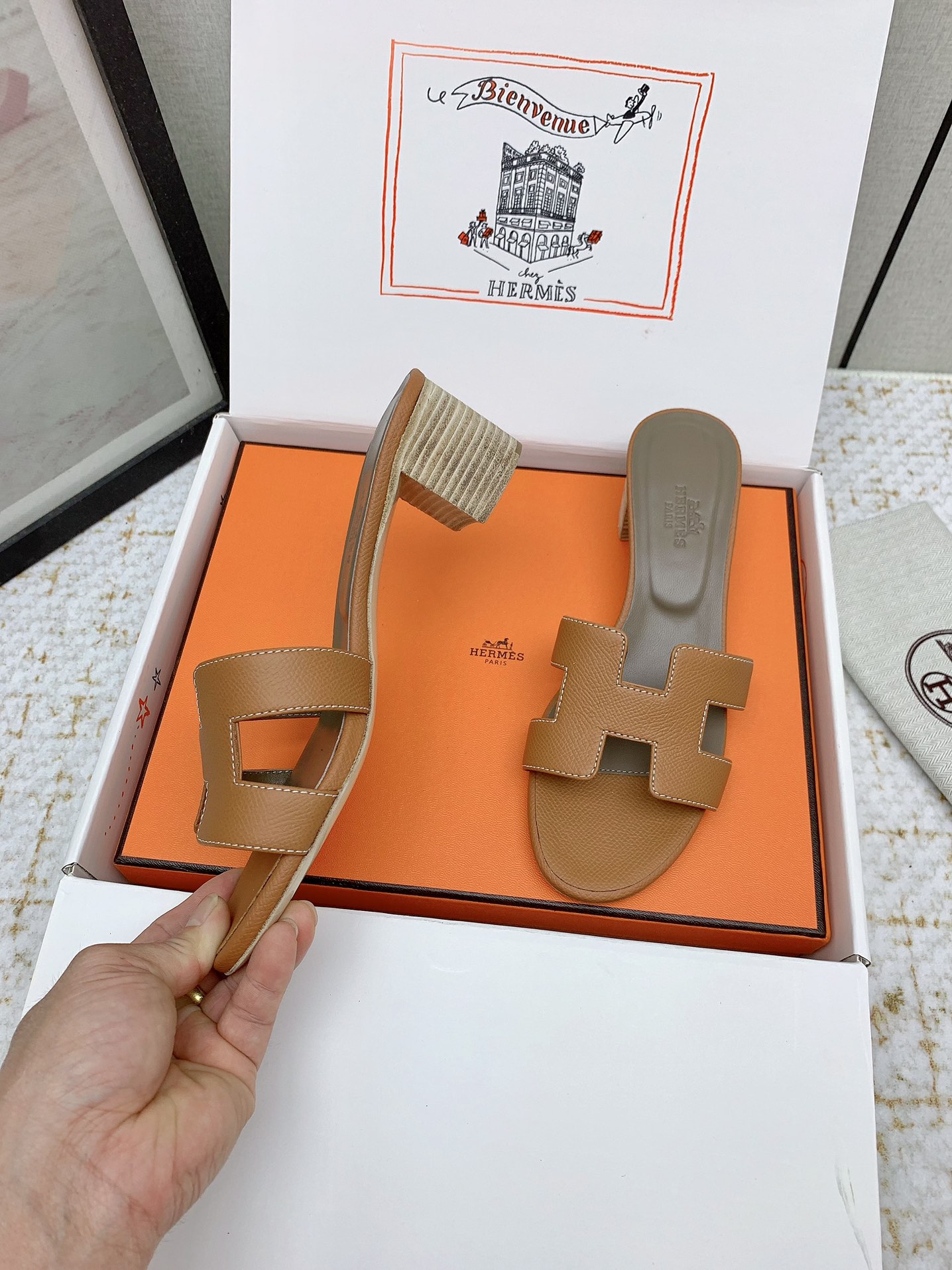 Hermes Oasis Heeled Sandals - Classic 'H' Design, Premium Leather Slides 5 i1750231047 9192 3