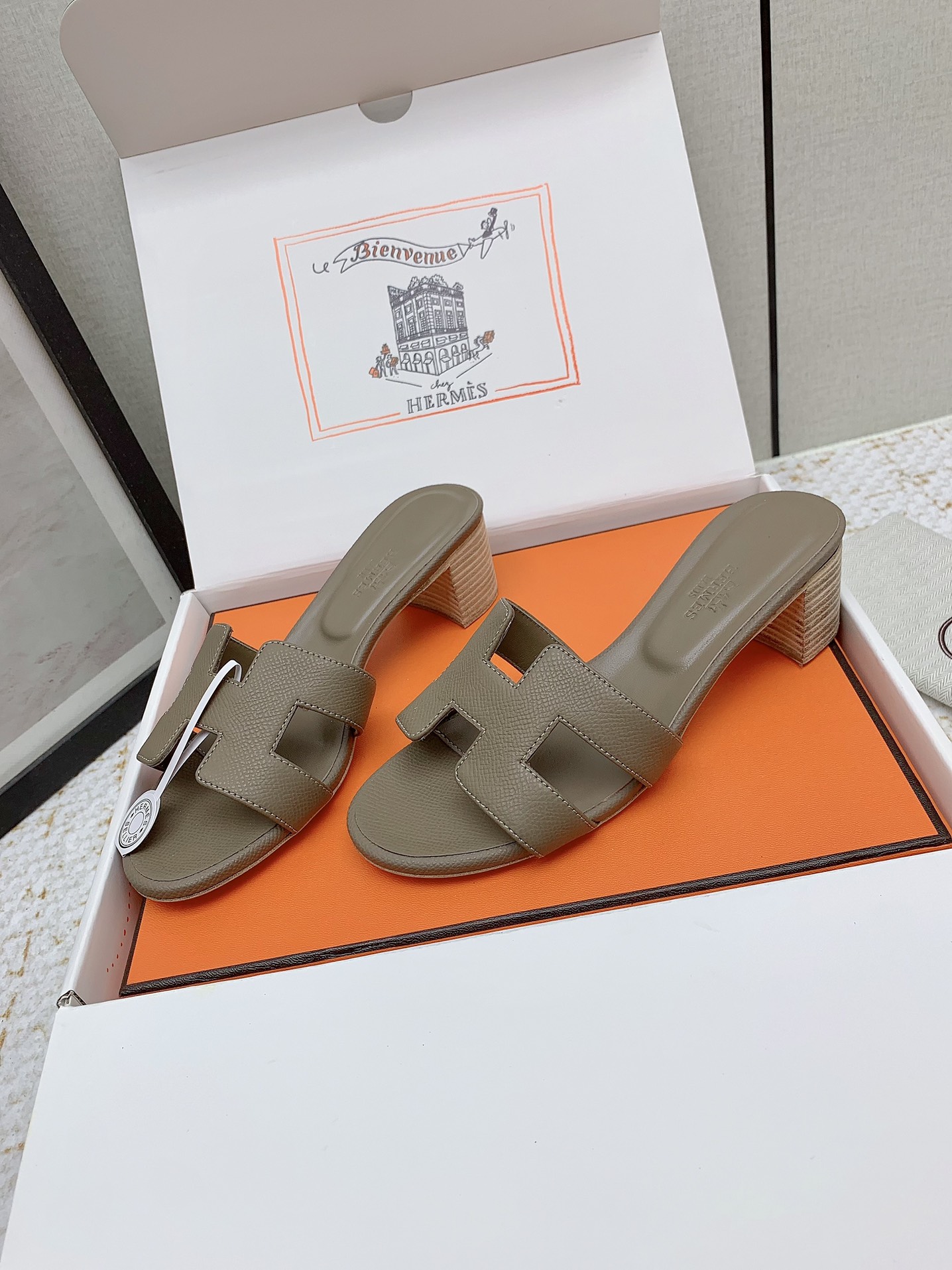 Hermes Oasis Leather Heeled Sandals - Stylish & Comfortable Women's Slides 3 i1750231116 2492 2
