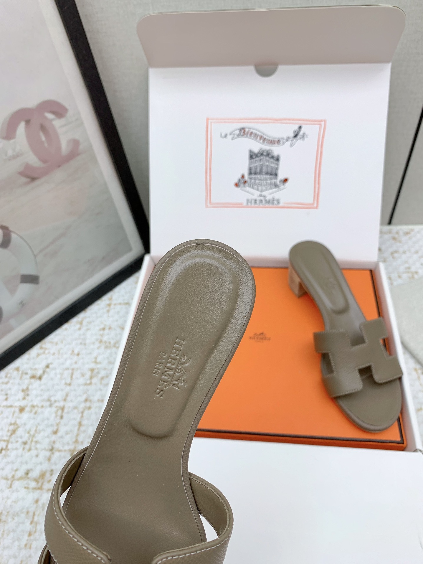 Hermes Oasis Leather Heeled Sandals - Stylish & Comfortable Women's Slides 6 i1750231116 4589 1
