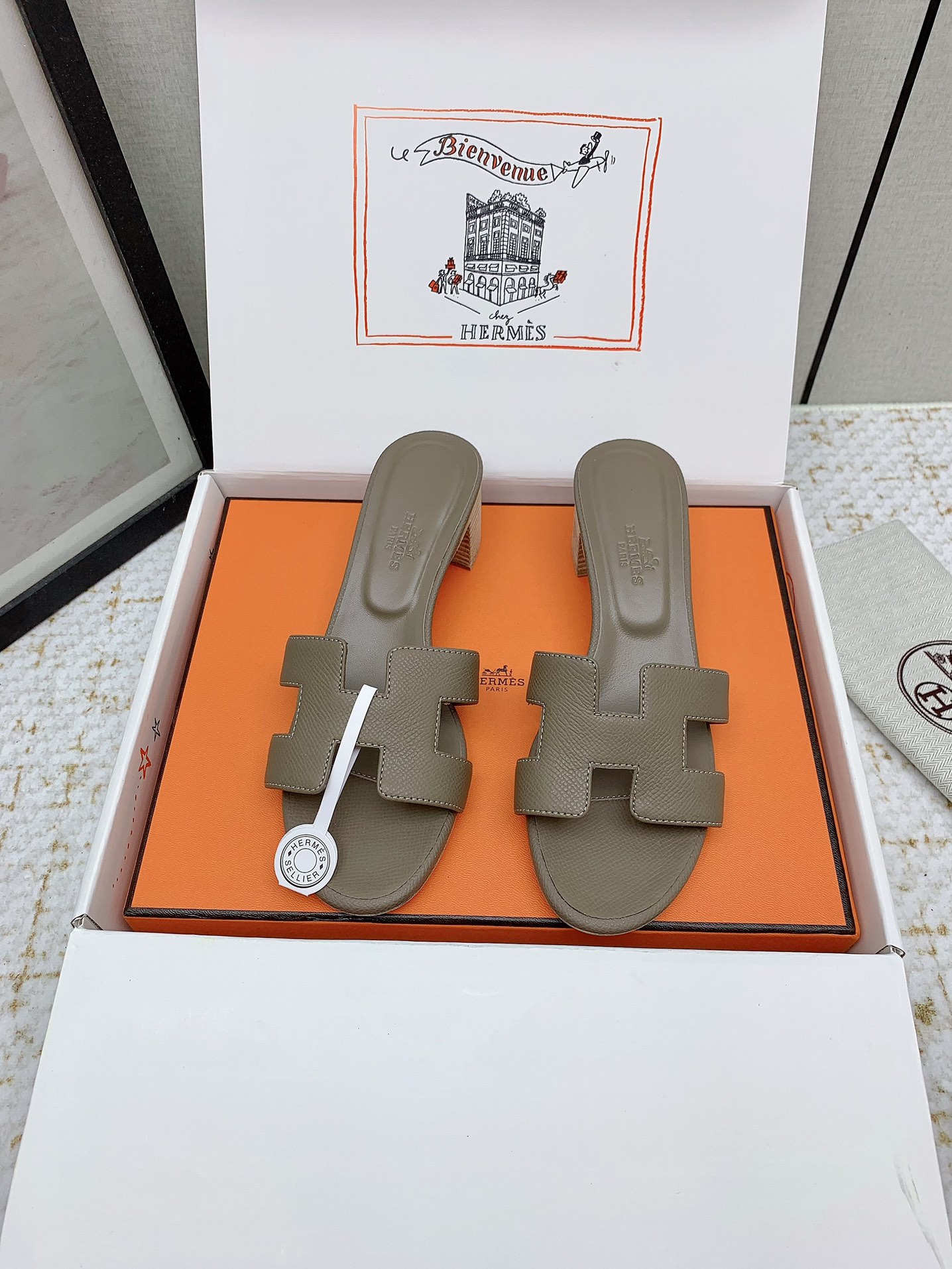 Hermes Oasis Leather Heeled Sandals - Stylish & Comfortable Women's Slides 2 i1750231117 309 4