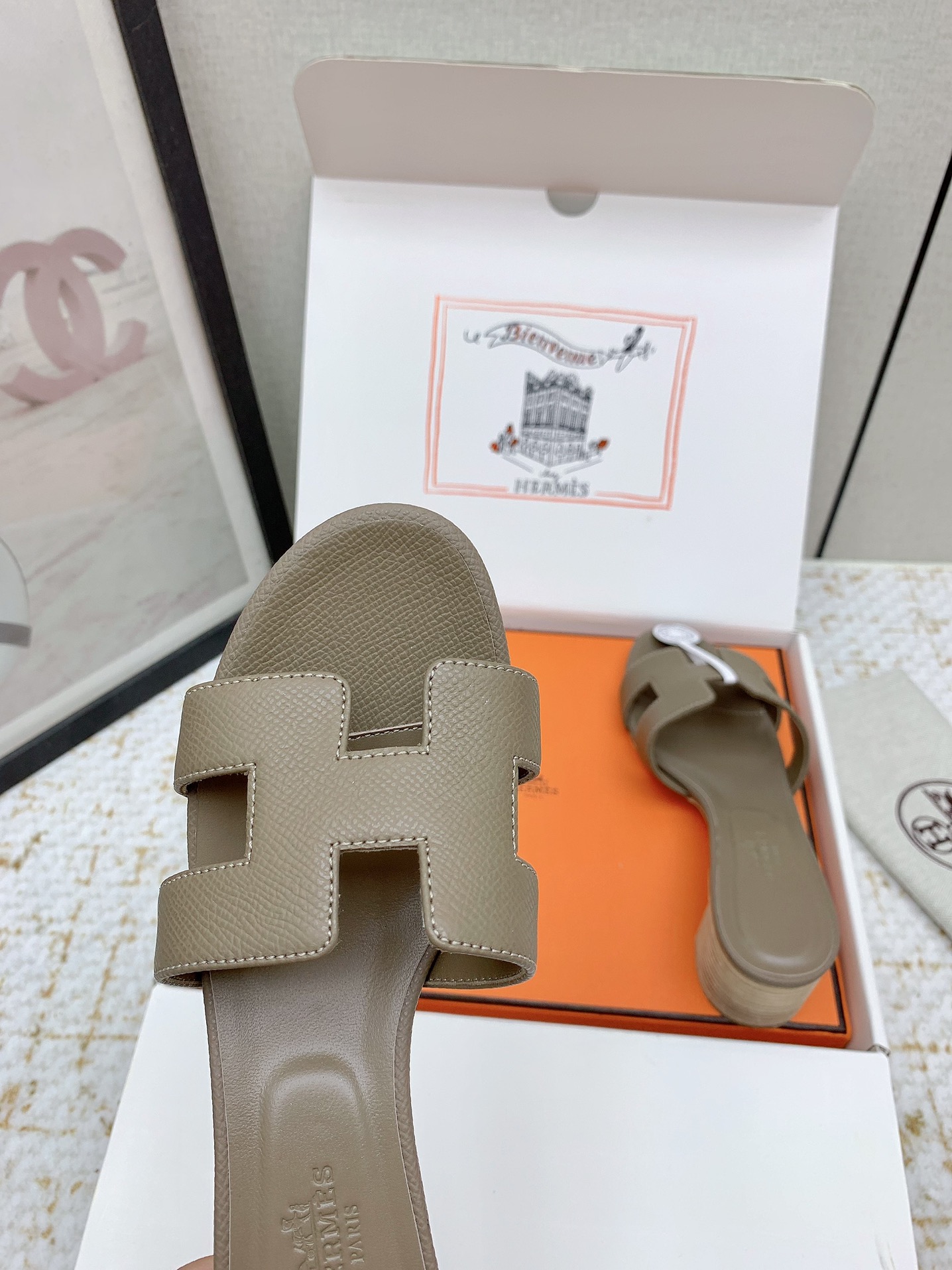 Hermes Oasis Leather Heeled Sandals - Stylish & Comfortable Women's Slides 9 i1750231117 5940 5