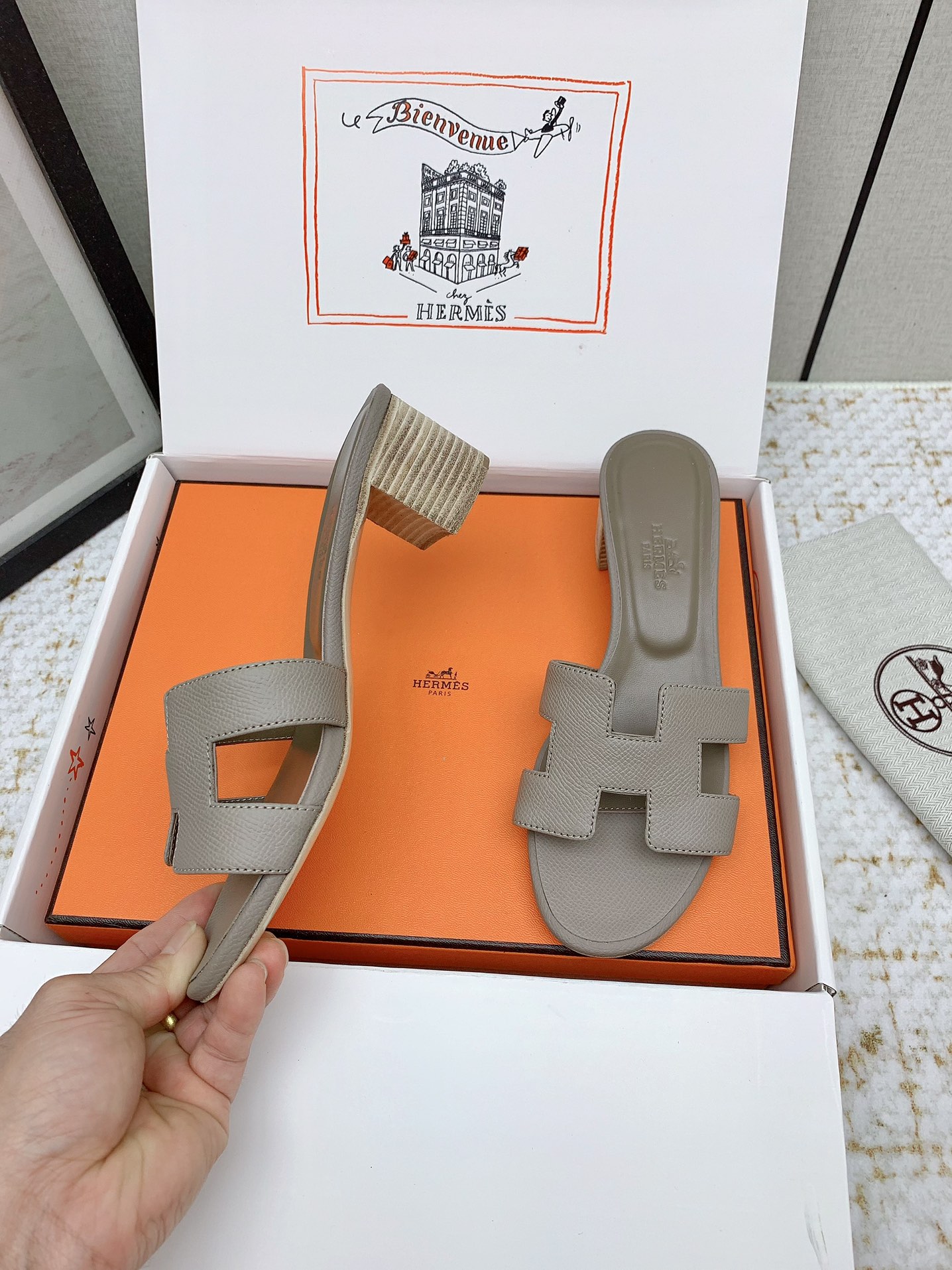 Hermès Women's Oasis H-Strap Leather Heeled Sandals Slides Mules 4 i1750231168 994 1