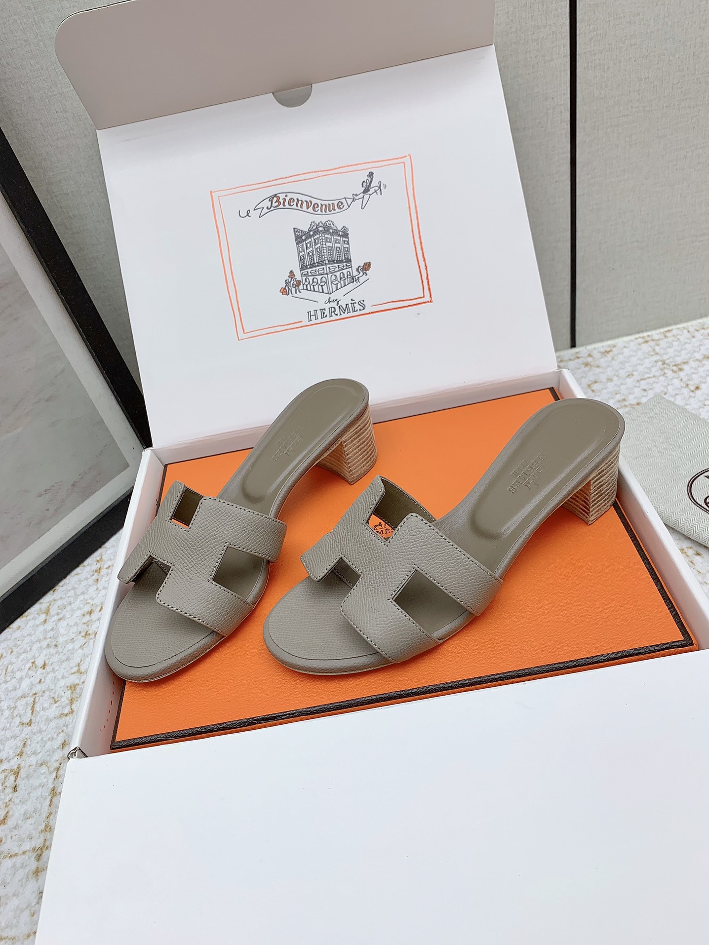 Hermès Women's Oasis H-Strap Leather Heeled Sandals Slides Mules 3 i1750231169 7821 8