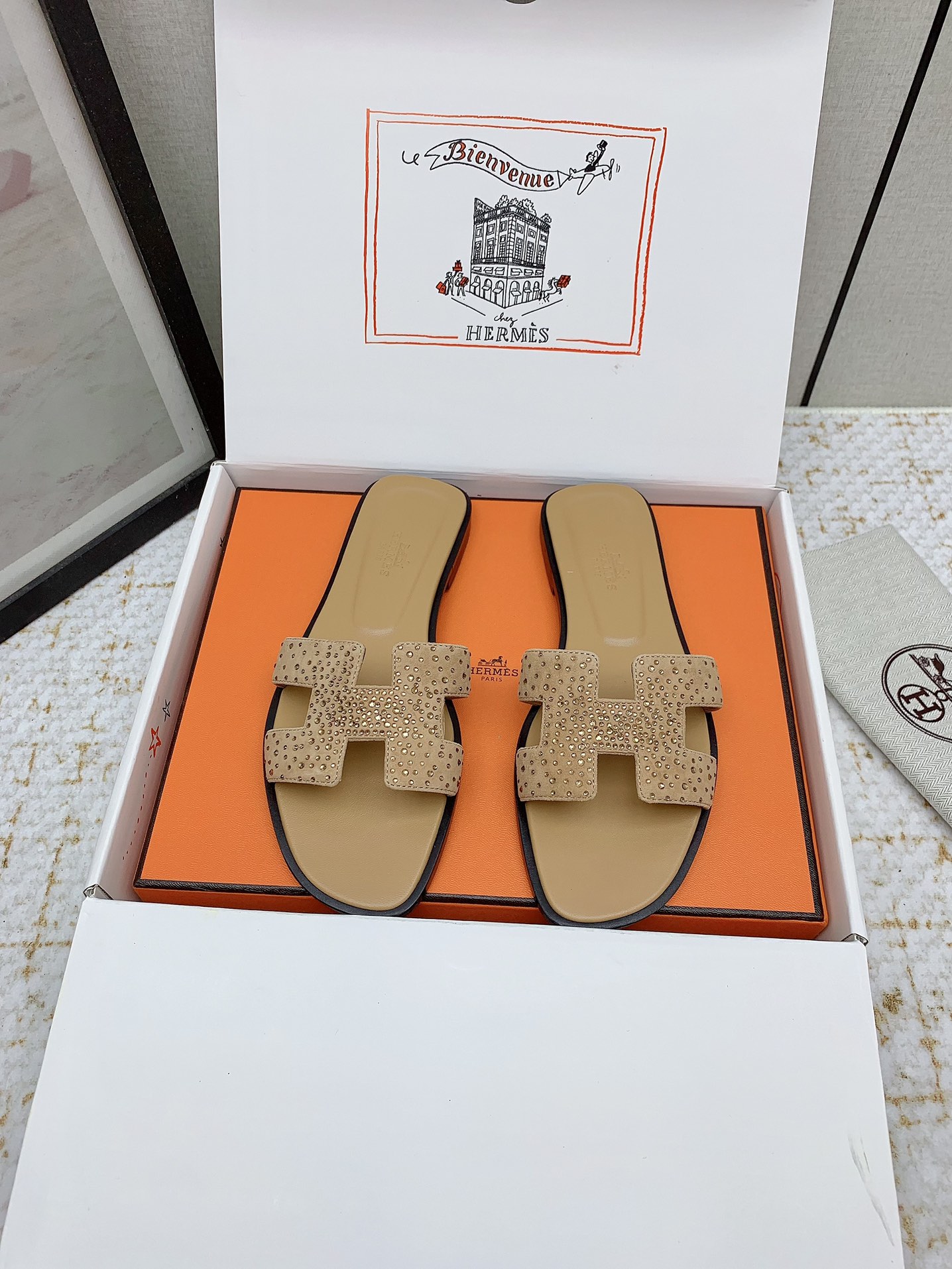 Hermes Oran Sandal: Iconic Style & Luxury Slides for Women (Sizes 35-42) 3 i1750231568 4772 6