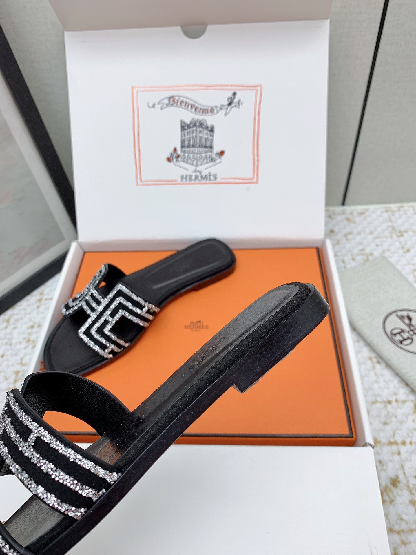 Elegant Hermès Oran Sandals - Classic Slides with Rhinestone Details 8 i1750231594 9093 5