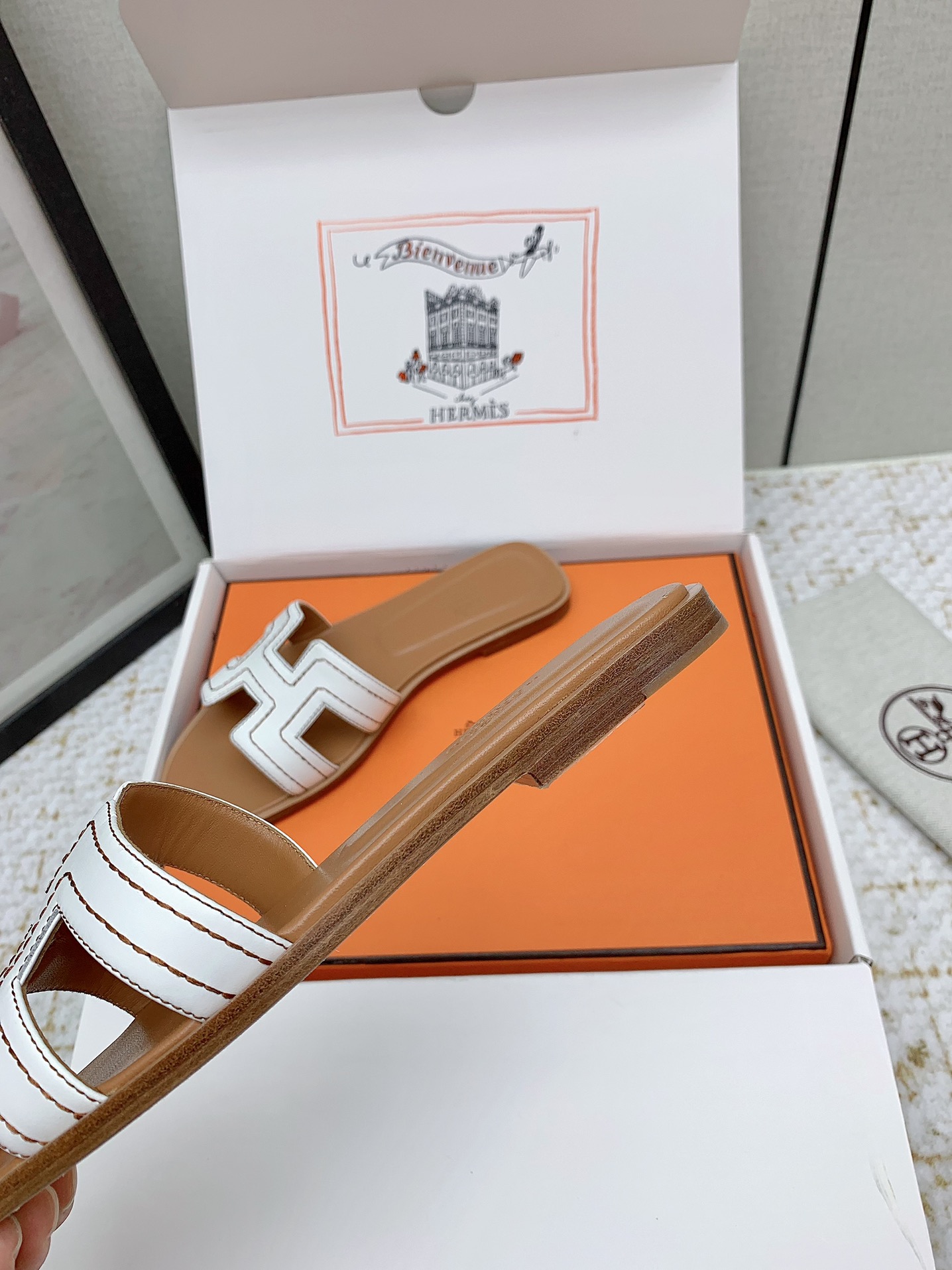 Hermès Oran Leather Sandals | Iconic Style & Comfort Slides for Women 9 i1750231861 4945 5