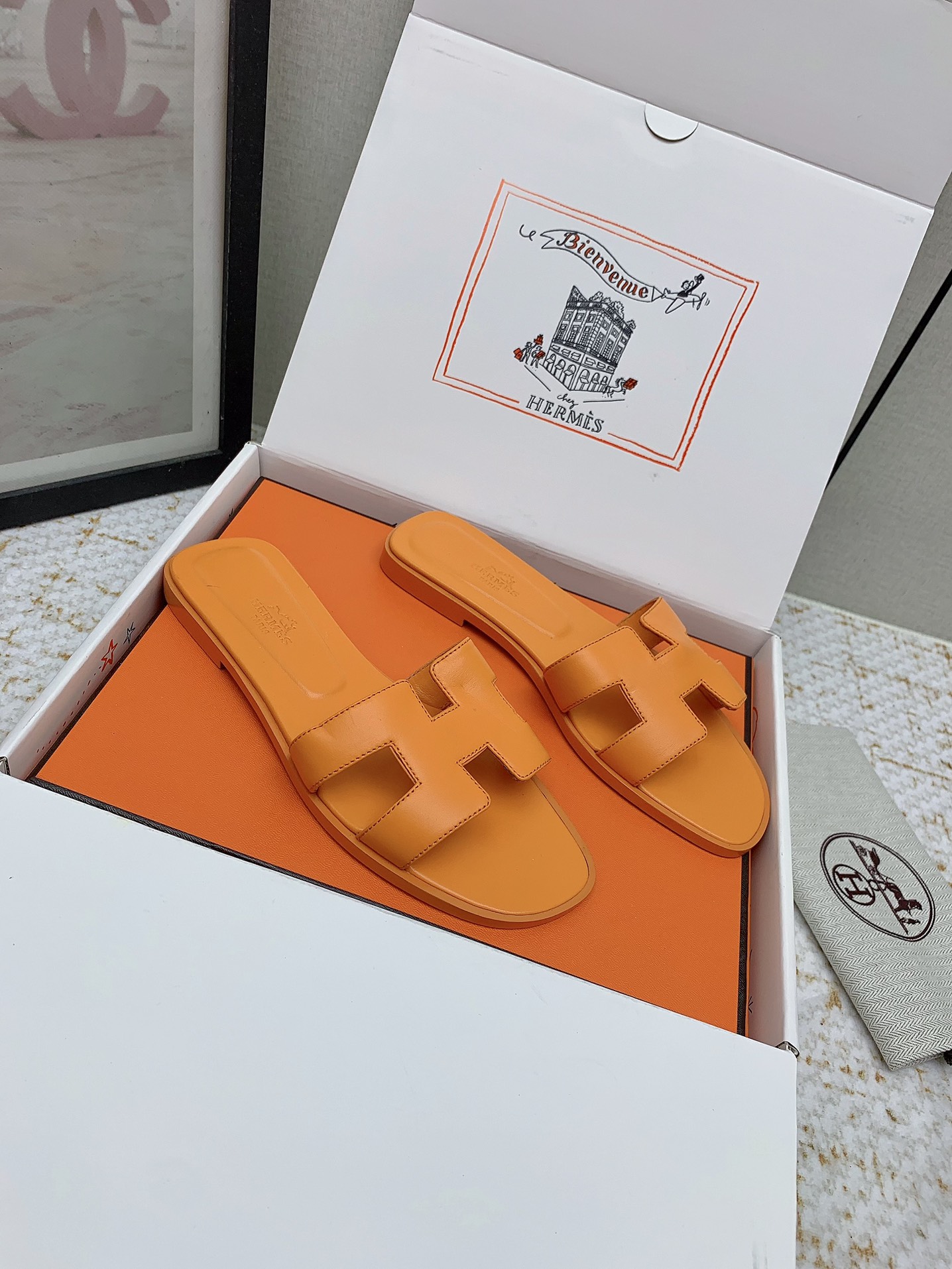 Hermès Oran Sandal: Iconic Leather Slides for Women, Sizes 35-42 Available 2 i1750232463 9092 7