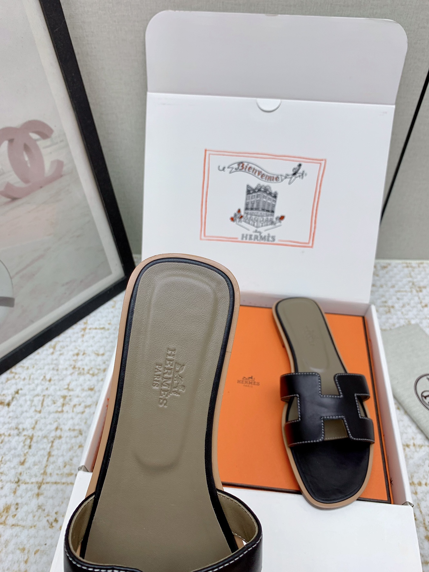 Elegant Hermes Oran Leather Sandals - Stylish Summer Slides for Women 7 i1750232496 5196 0