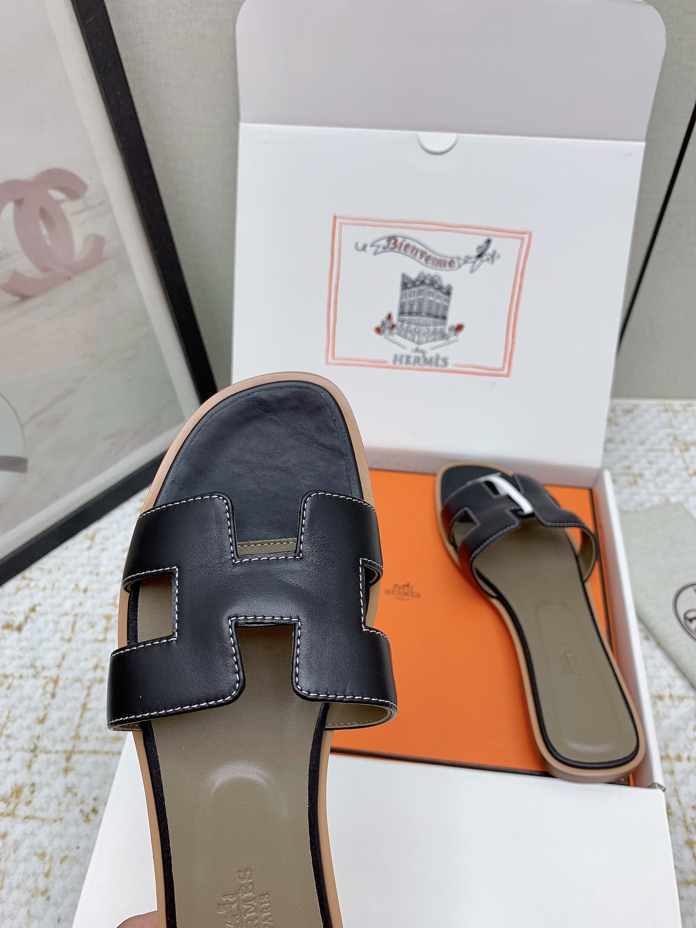 Elegant Hermes Oran Leather Sandals - Stylish Summer Slides for Women 10 i1750232496 5818 0