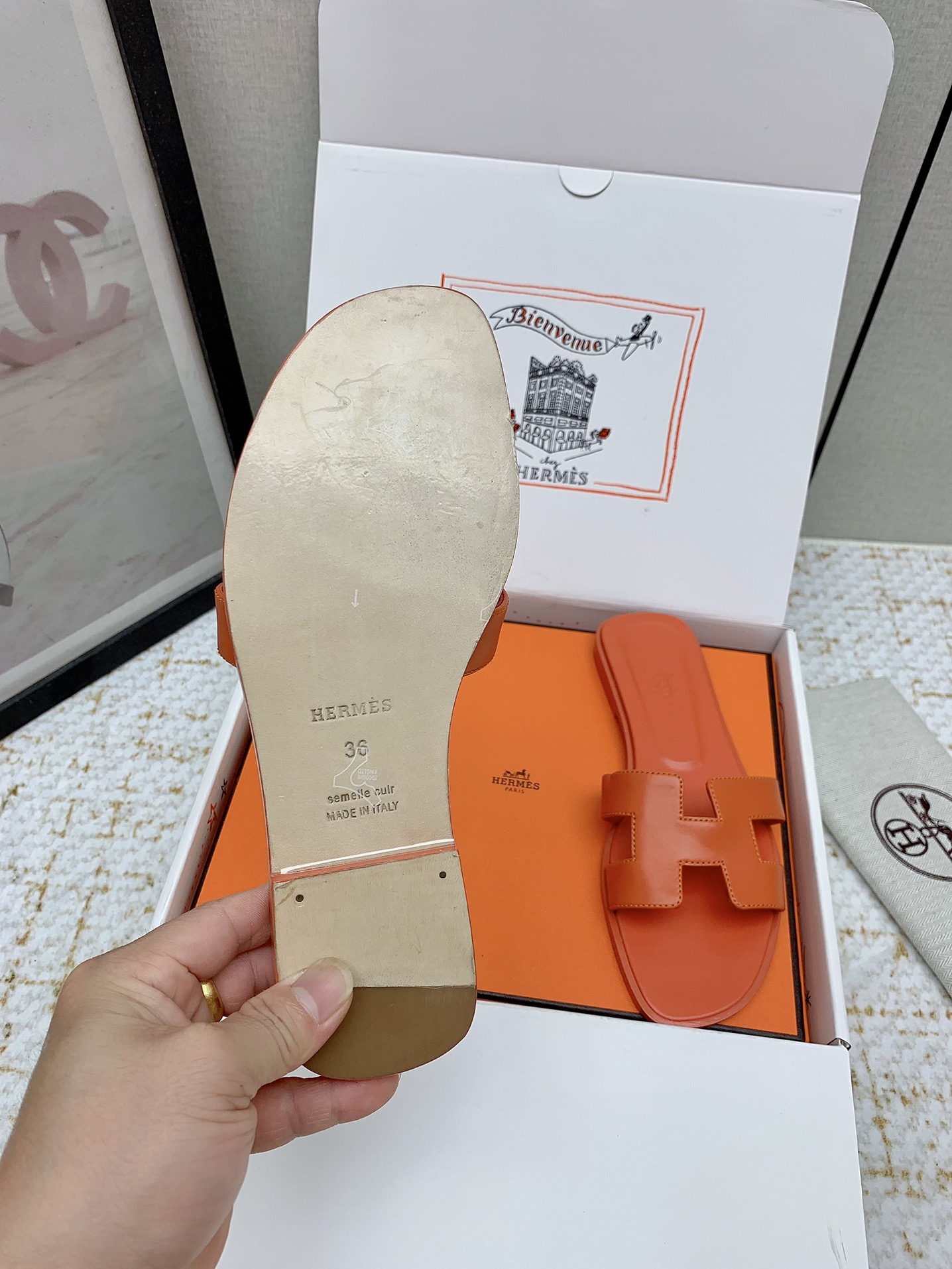 Hermès Oran Leather Sandals - Iconic Style, Comfortable Fit, Sizes 35-42 7 i1750232542 957 2