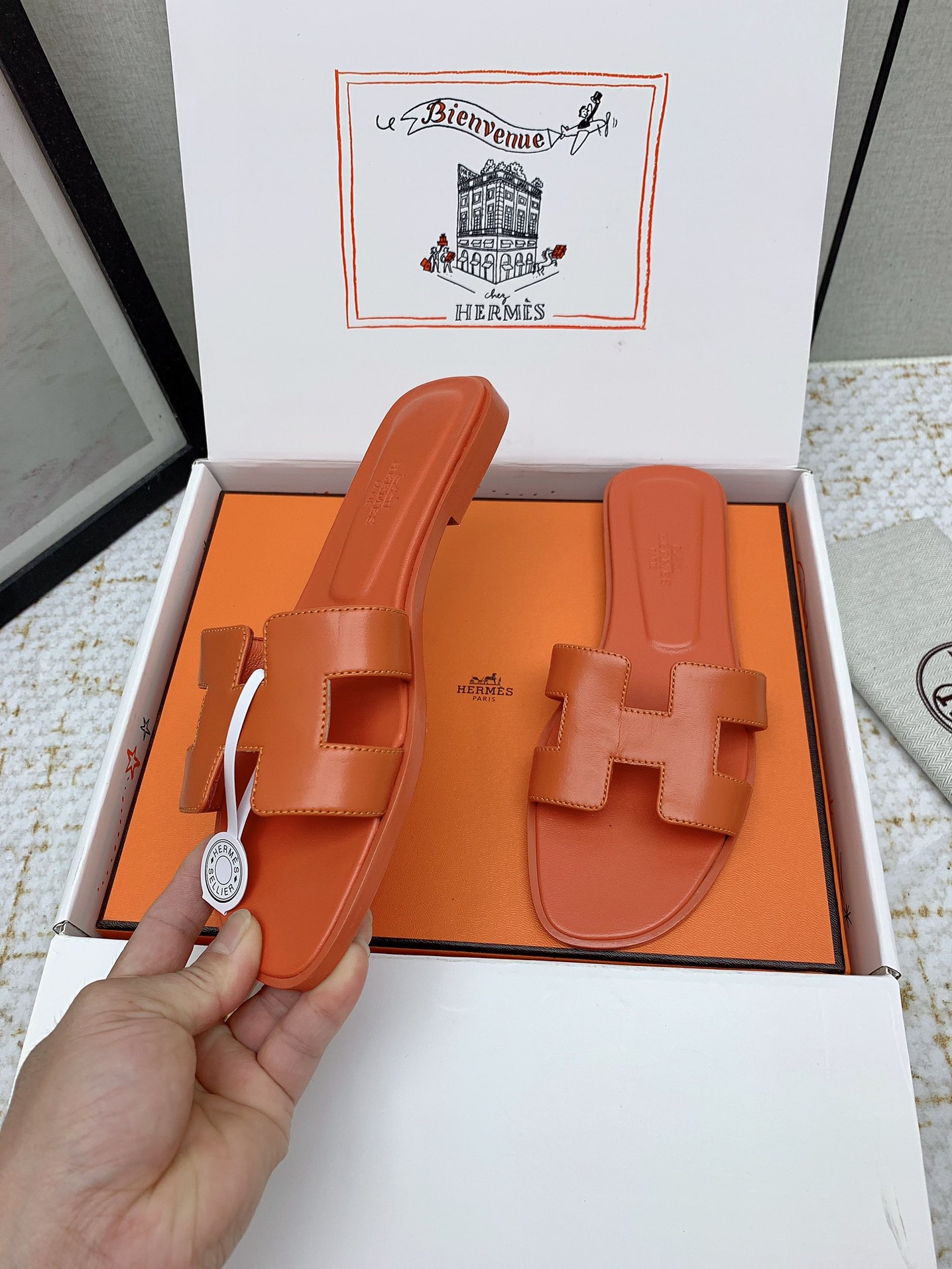 Hermès Oran Leather Sandals - Iconic Style and Comfort (Sizes 35-42) 4 i1750232573 4933 3