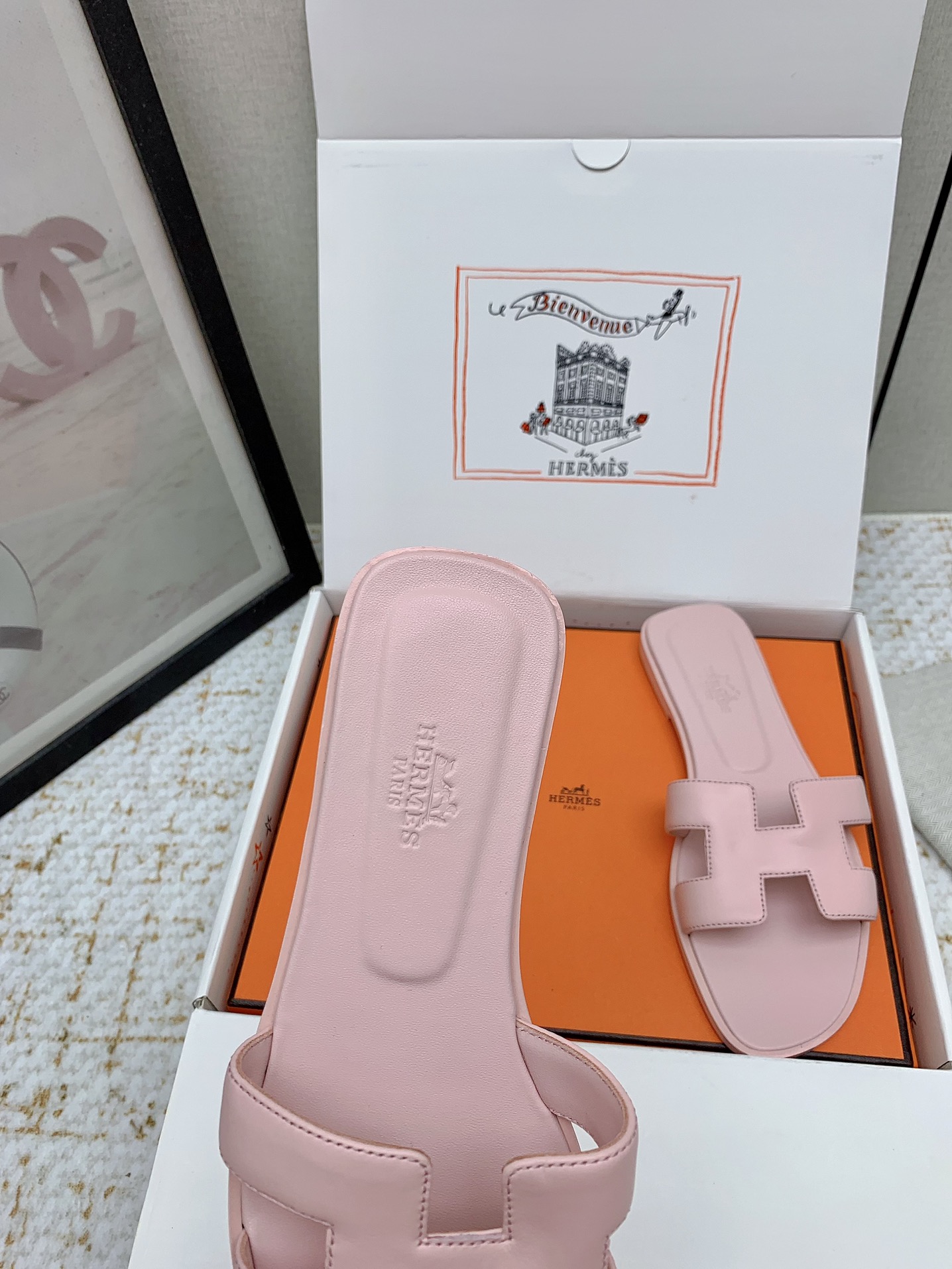 Hermes Oran Leather Slides Sandals - Iconic Style & Comfort (Pink) 6 i1750232625 599 6