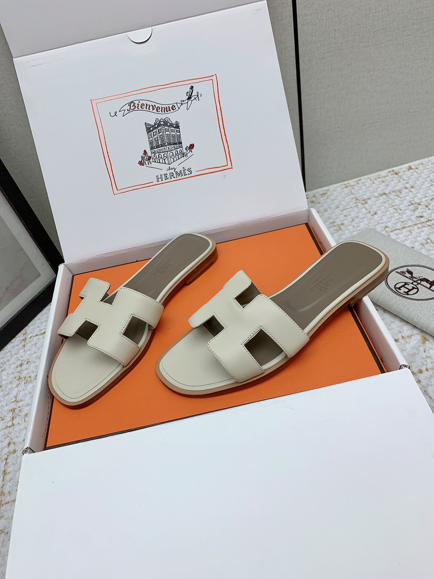 Hermès Oran Sandal - Iconic Style, Comfortable Leather Slide 4 i1750232652 3673 7