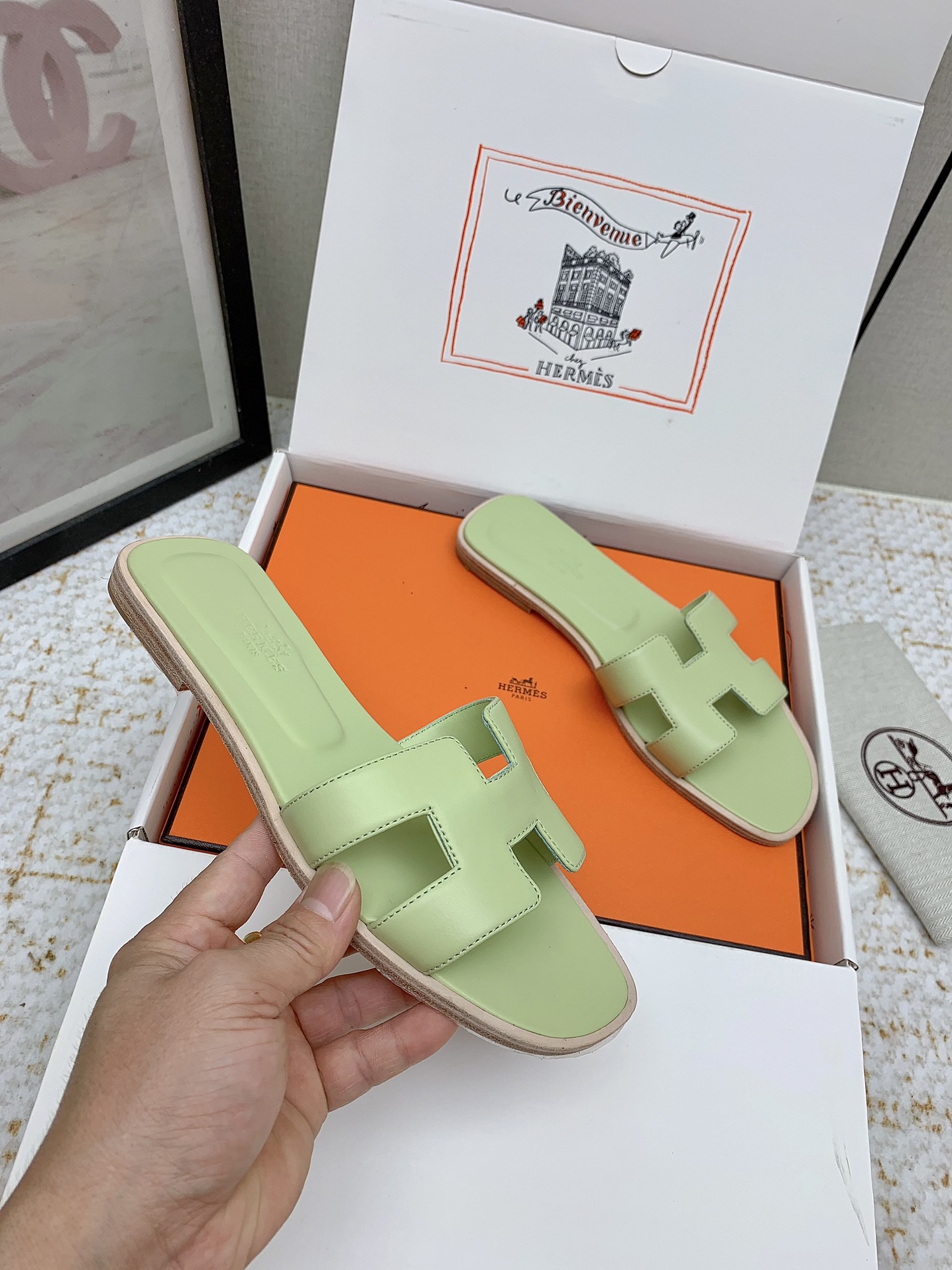 Hermès Oran Sandal: Iconic Style, Comfortable Fit, Available in Multiple Sizes 6 i1750232681 8905 4