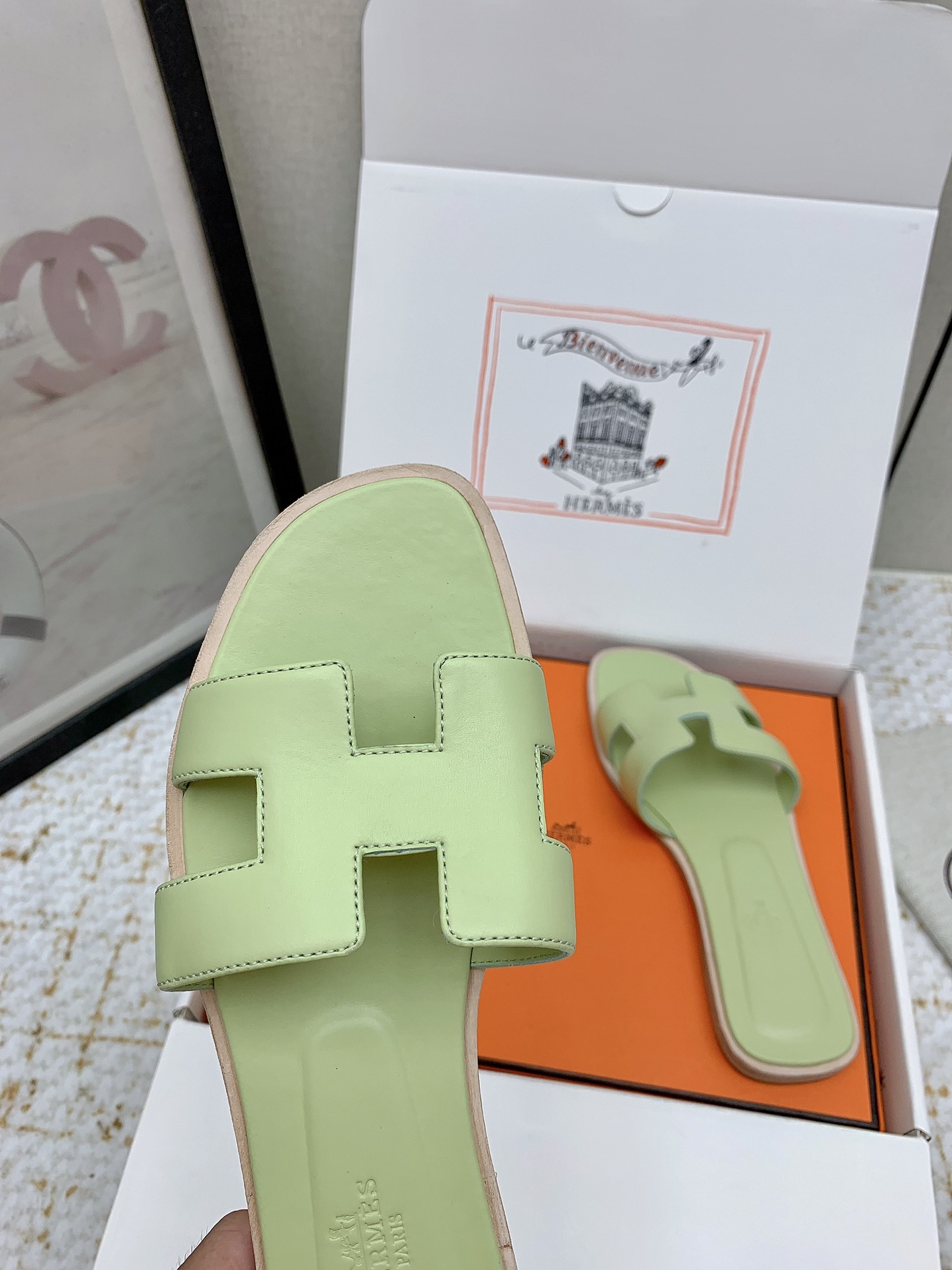 Hermès Oran Sandal: Iconic Style, Comfortable Fit, Available in Multiple Sizes 10 i1750232682 4420 8