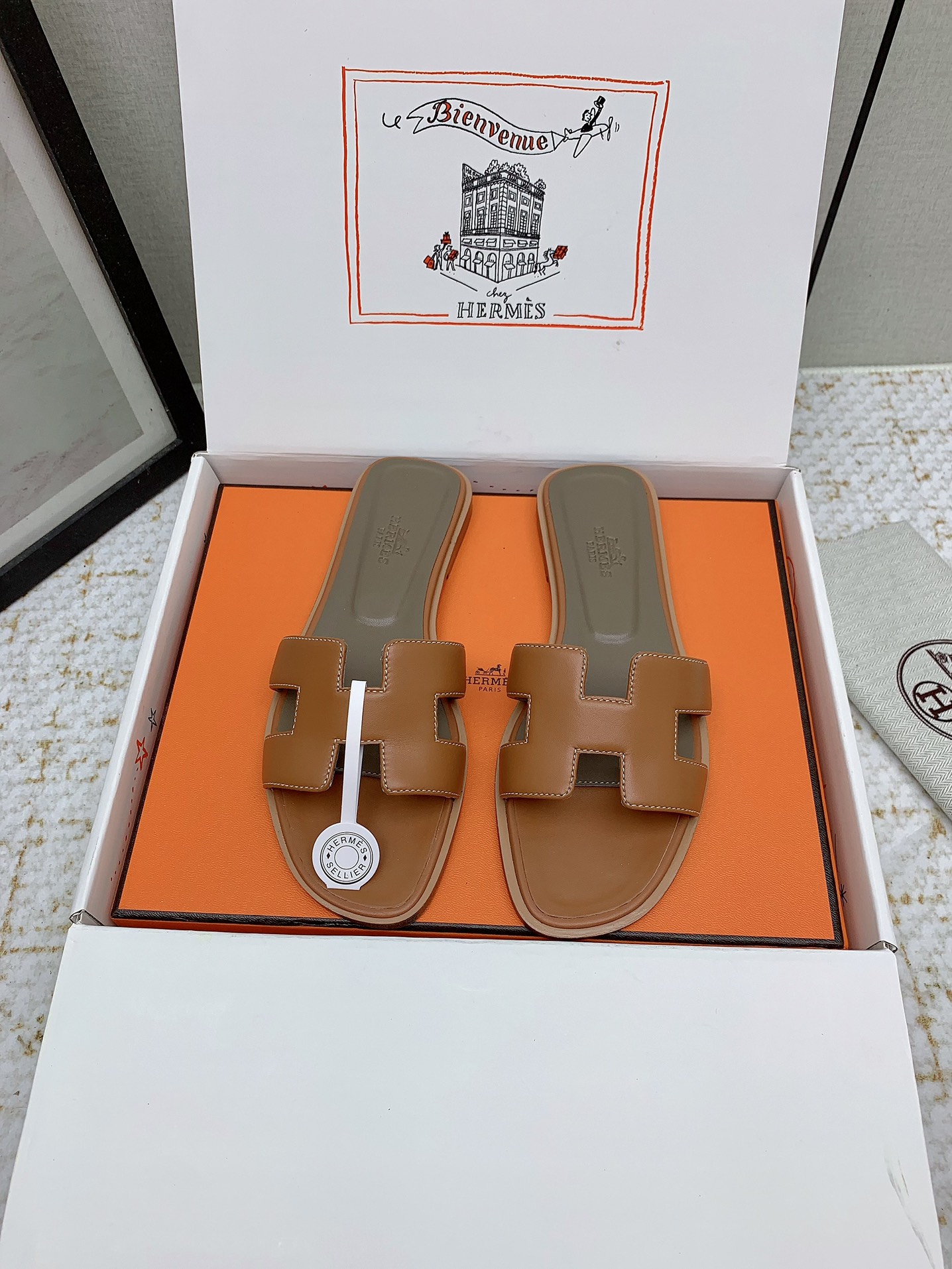 Hermès Oran Sandal: Iconic Style, Unparalleled Comfort in Brown Leather 2 i1750232797 2614 2