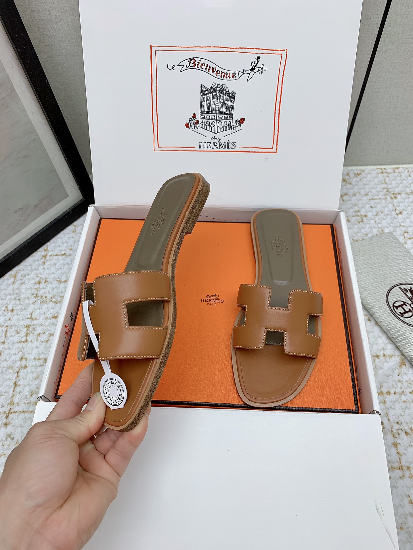Hermès Oran Sandal: Iconic Style, Unparalleled Comfort in Brown Leather 4 i1750232797 4313 3