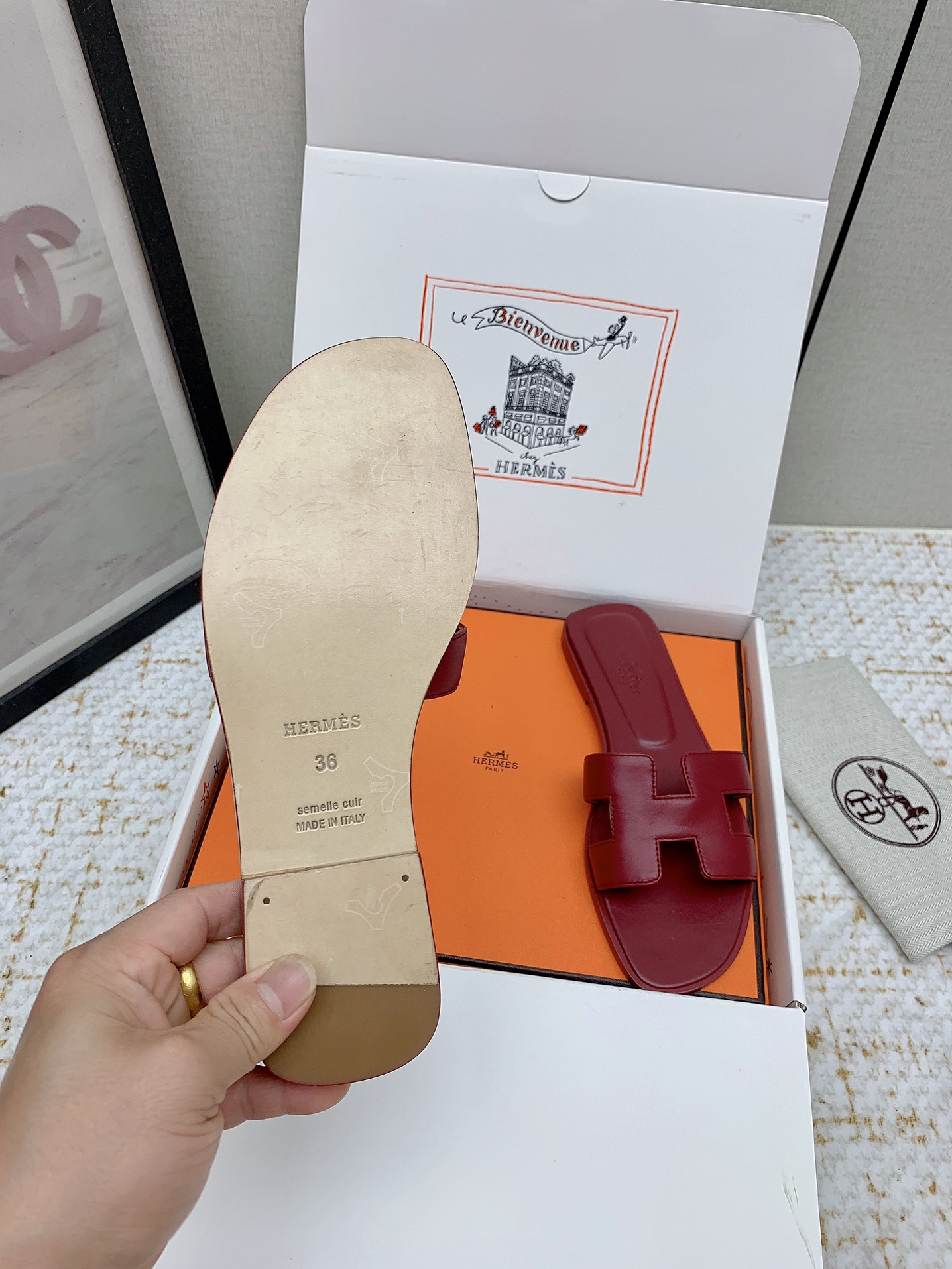 Hermès Oran Leather Sandals - Iconic Style & Comfort (Sizes 35-42 Available) 8 i1750232932 7232 0