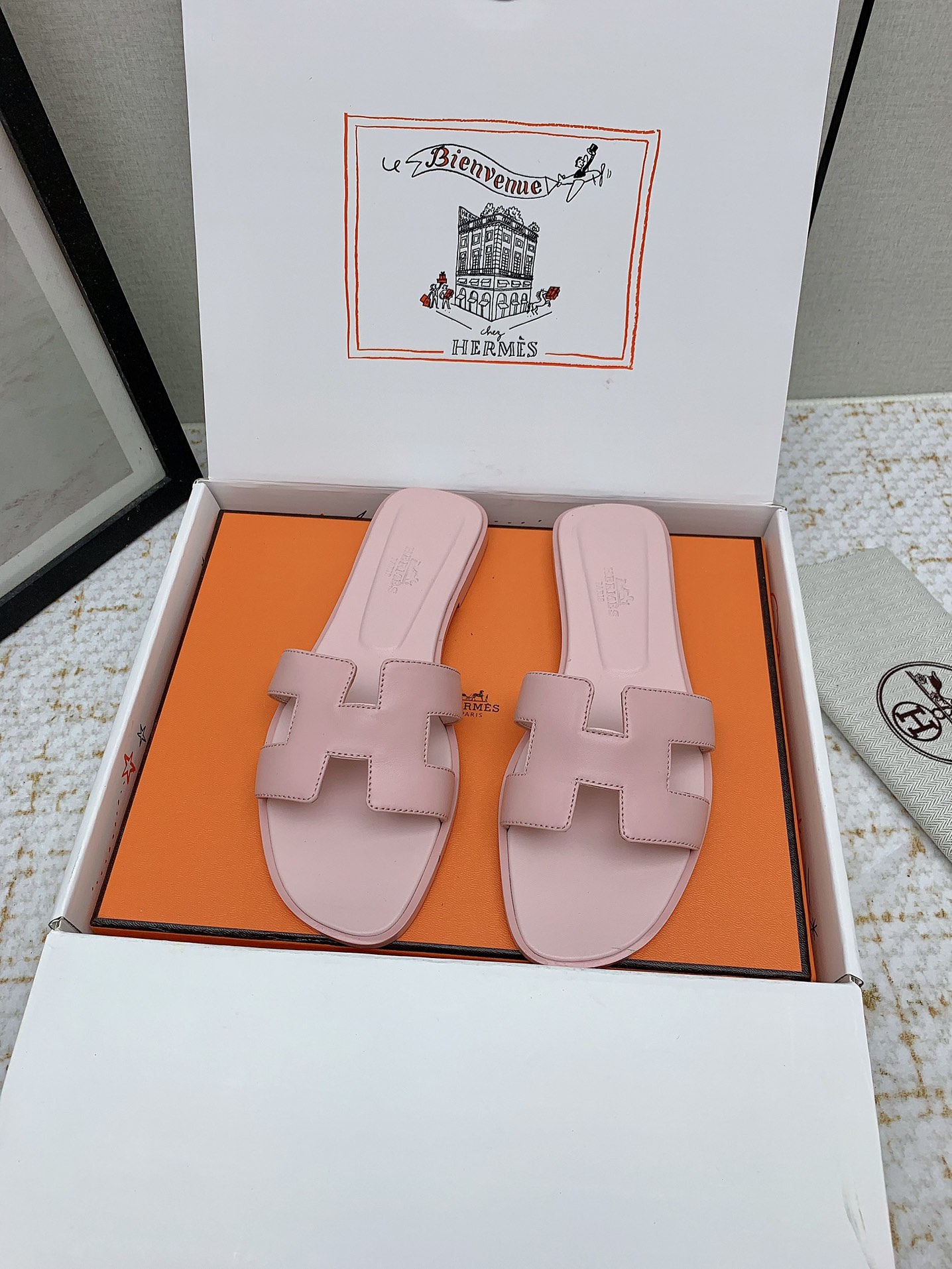 Elegant Hermes Oran Pink Leather Sandals Slides - Size 35-42 Available 3 i1750232961 2507 2